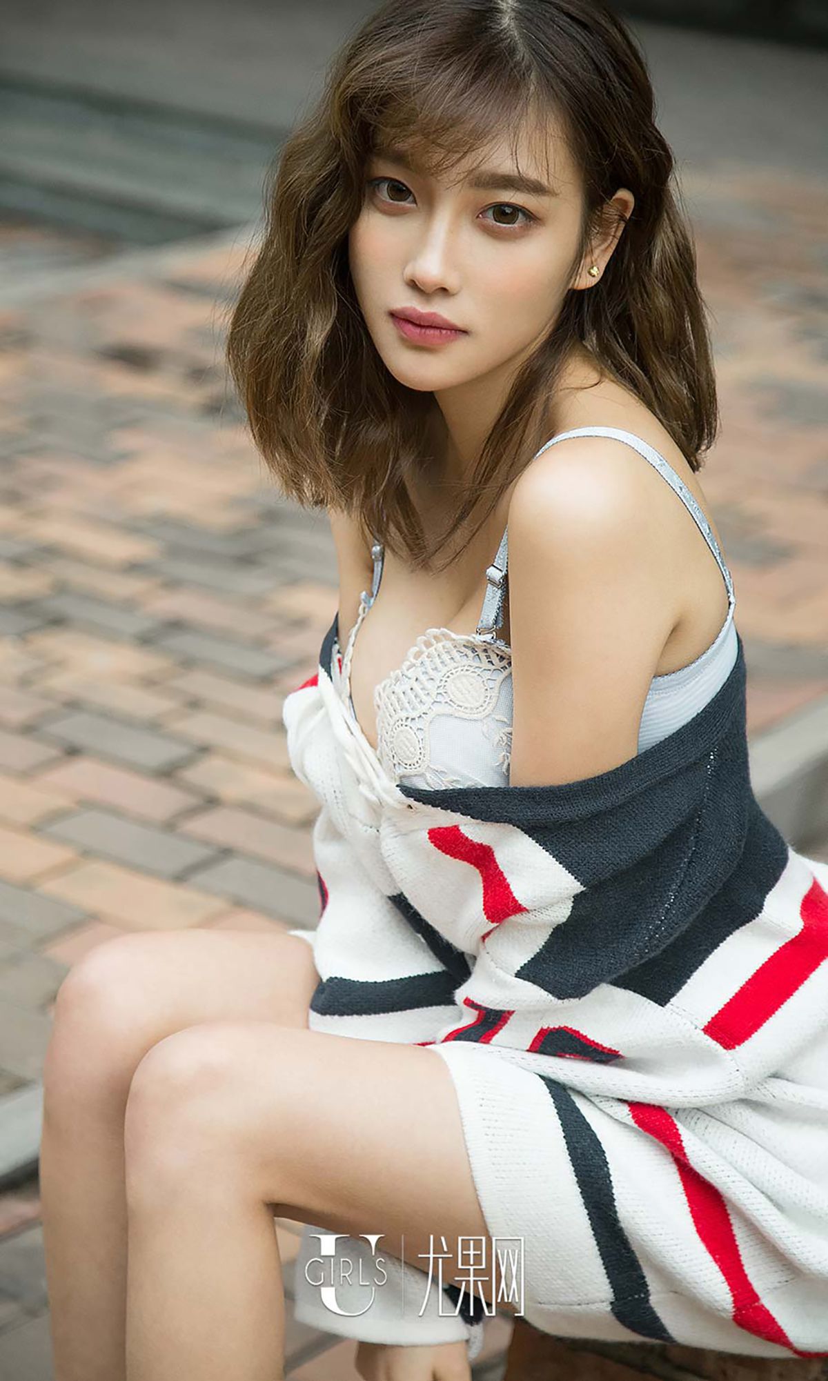 杨晨晨《晨间雨露》 UGirls 爱尤物 No.535 [40P]