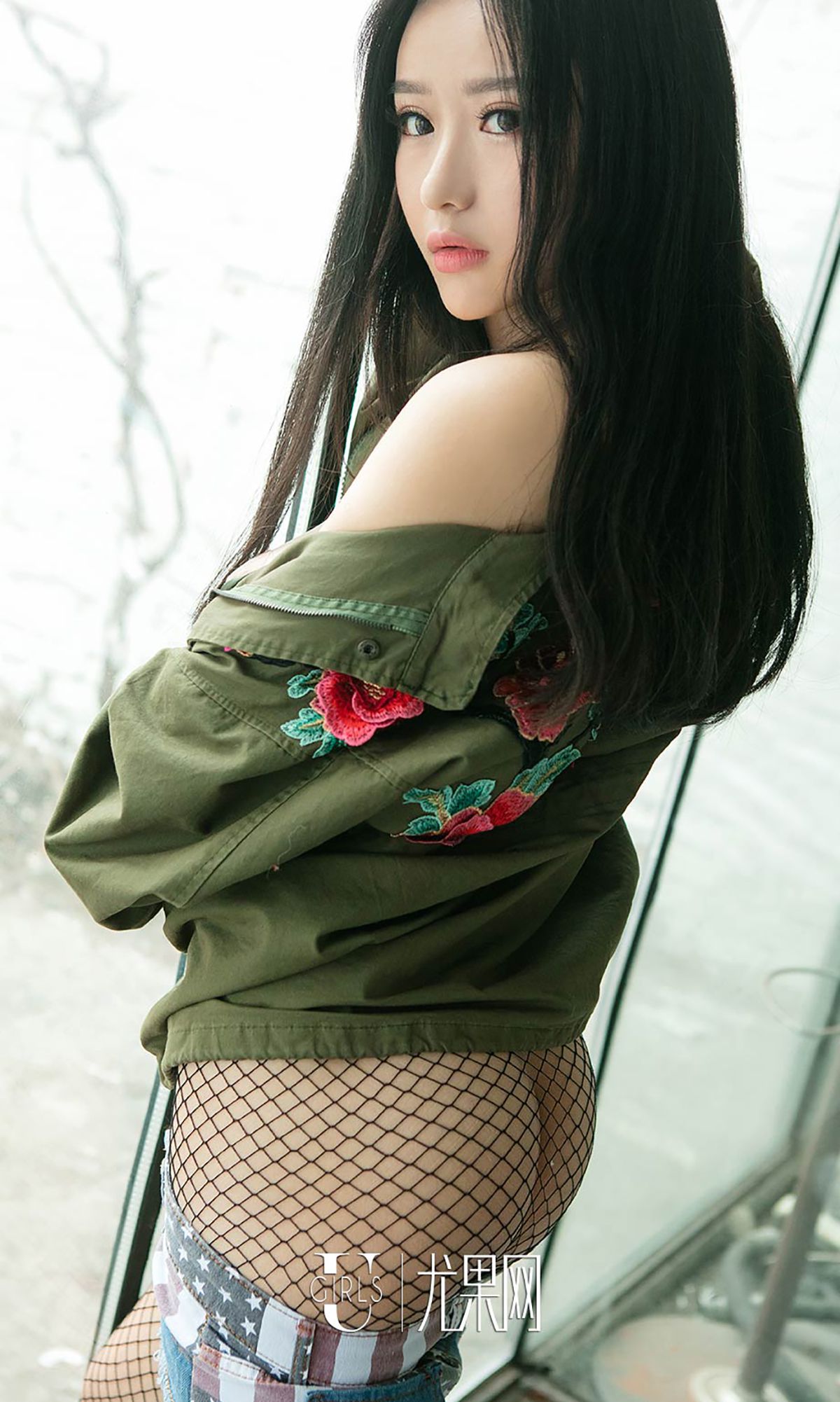 倪叶藤《军装软妹》 尤果圈 No.714 [40P]