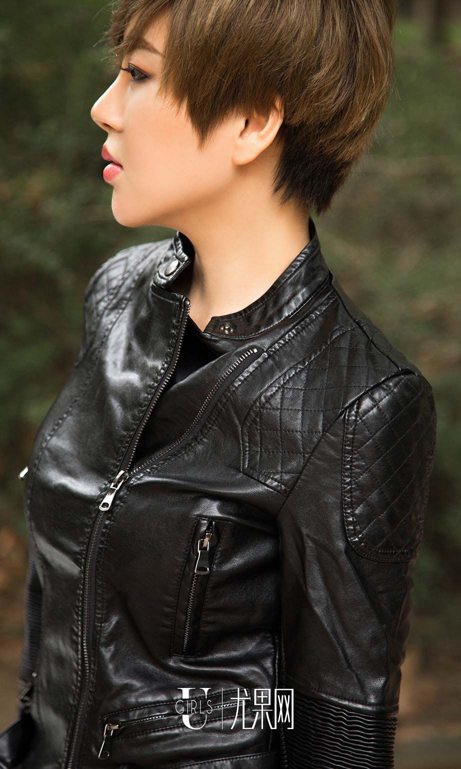 金卓然《素色曲线》 尤果圈 No.672 [41P]