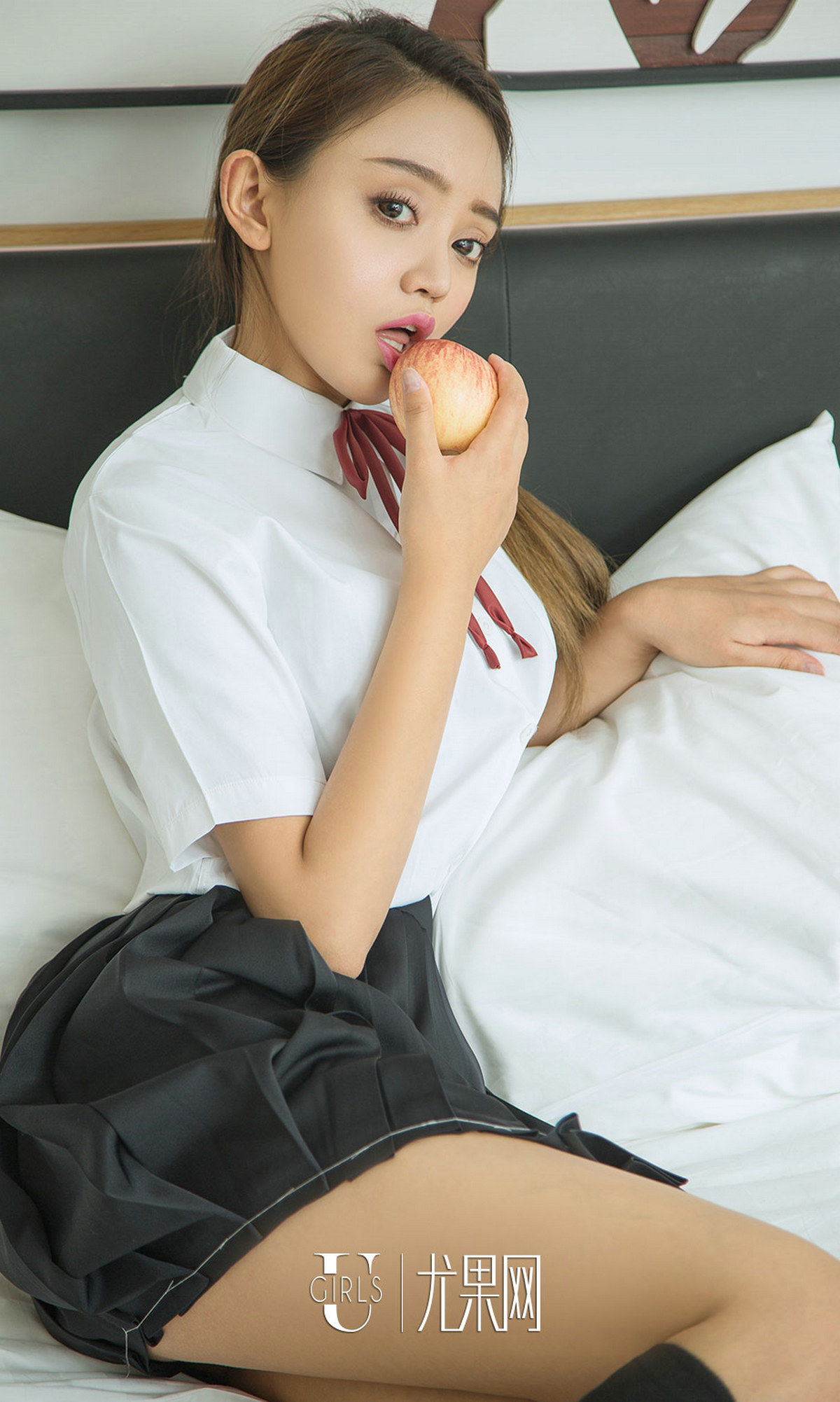 黛斯羽《害羞的OL》 尤果圈 No.859 [40P]