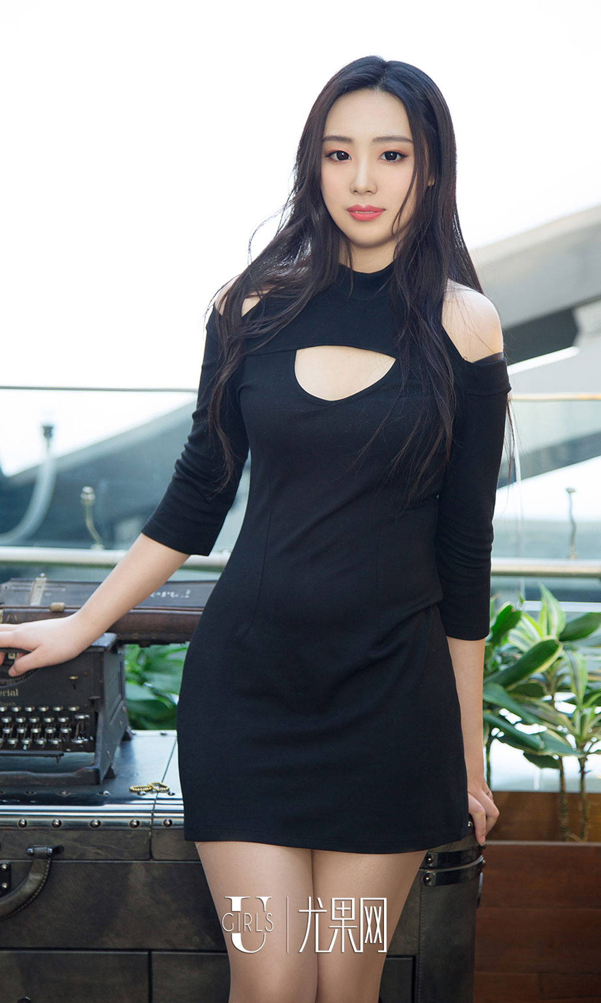 夏梓诺《盖不住的野》 尤果圈 No.1013 [40P]