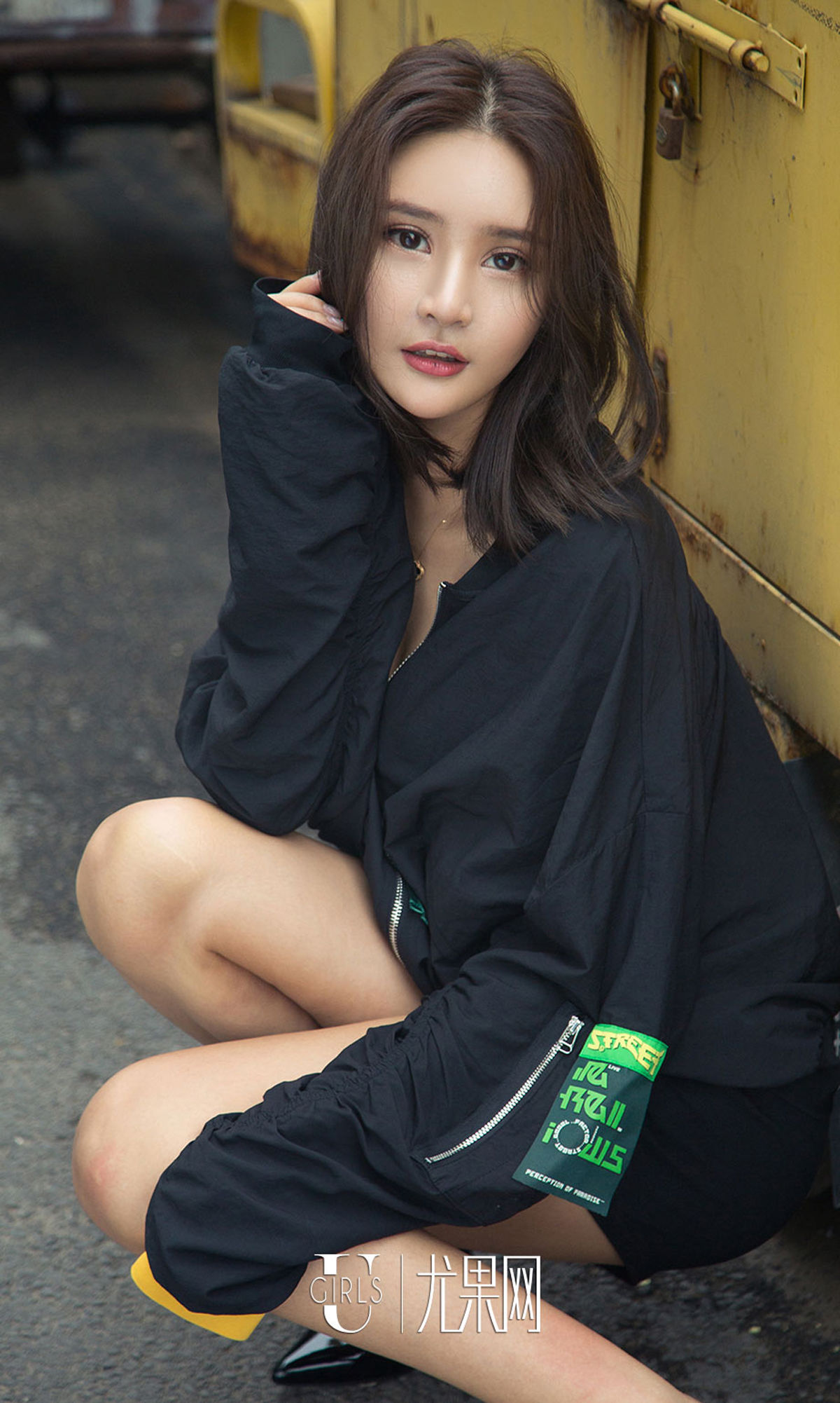 尹菲《热力比基尼》 UGirls 爱尤物 No.1163 [35P]