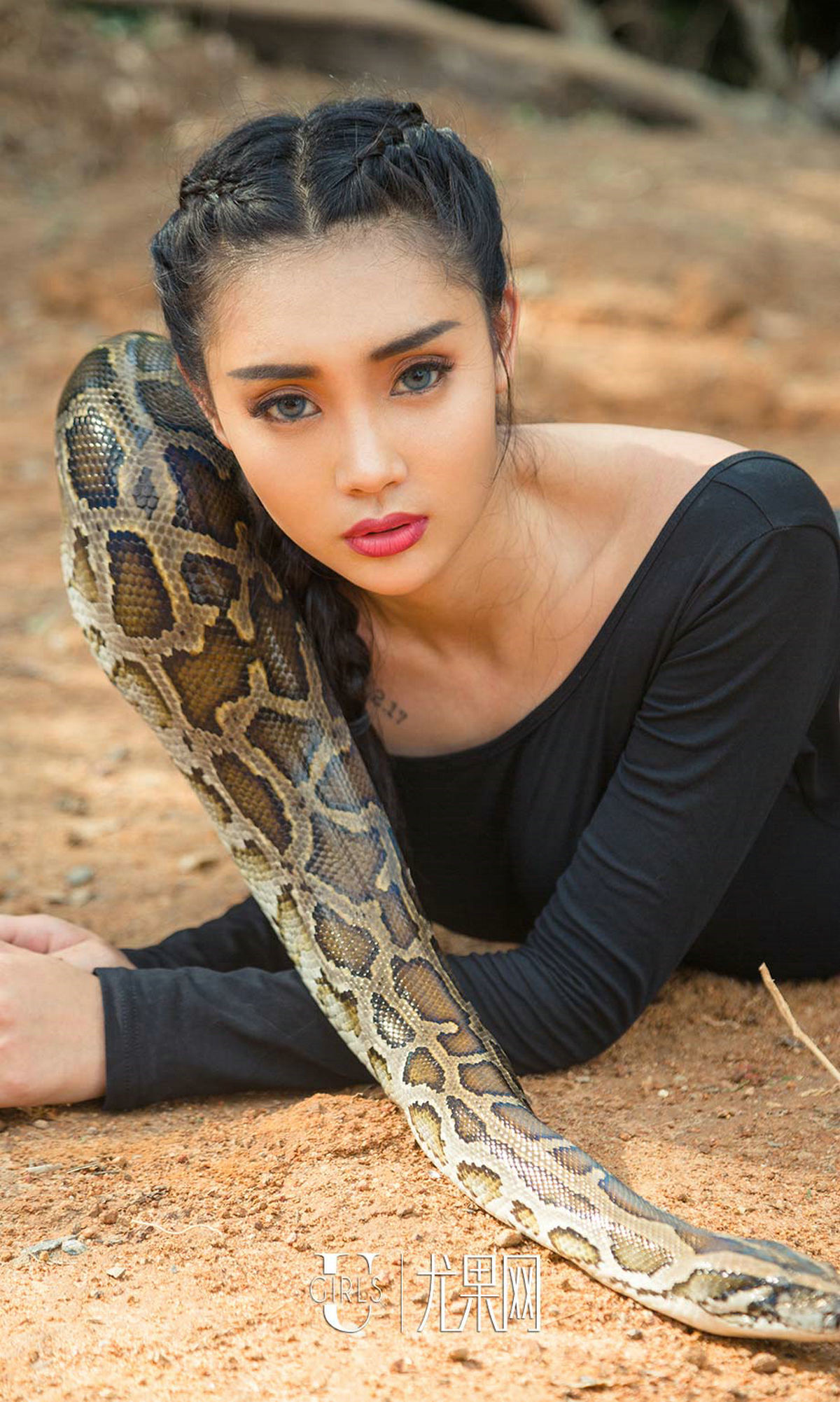 尤菲儿《冷血美人》 UGirls 爱尤物 No.1121 [35P]