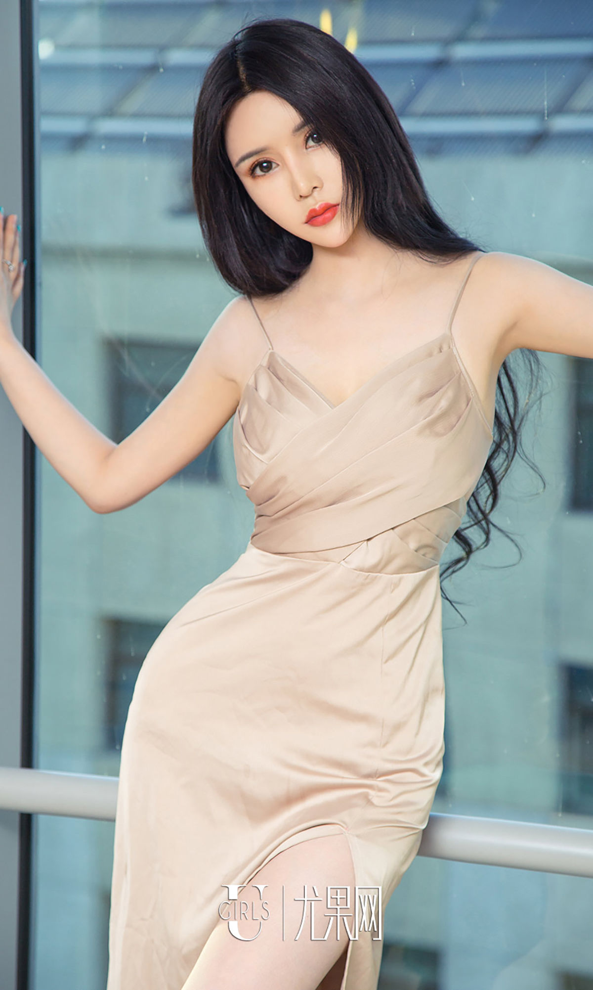 安可可《长裙下的美腿》 UGirls 爱尤物 No.988 [40P] 插图7