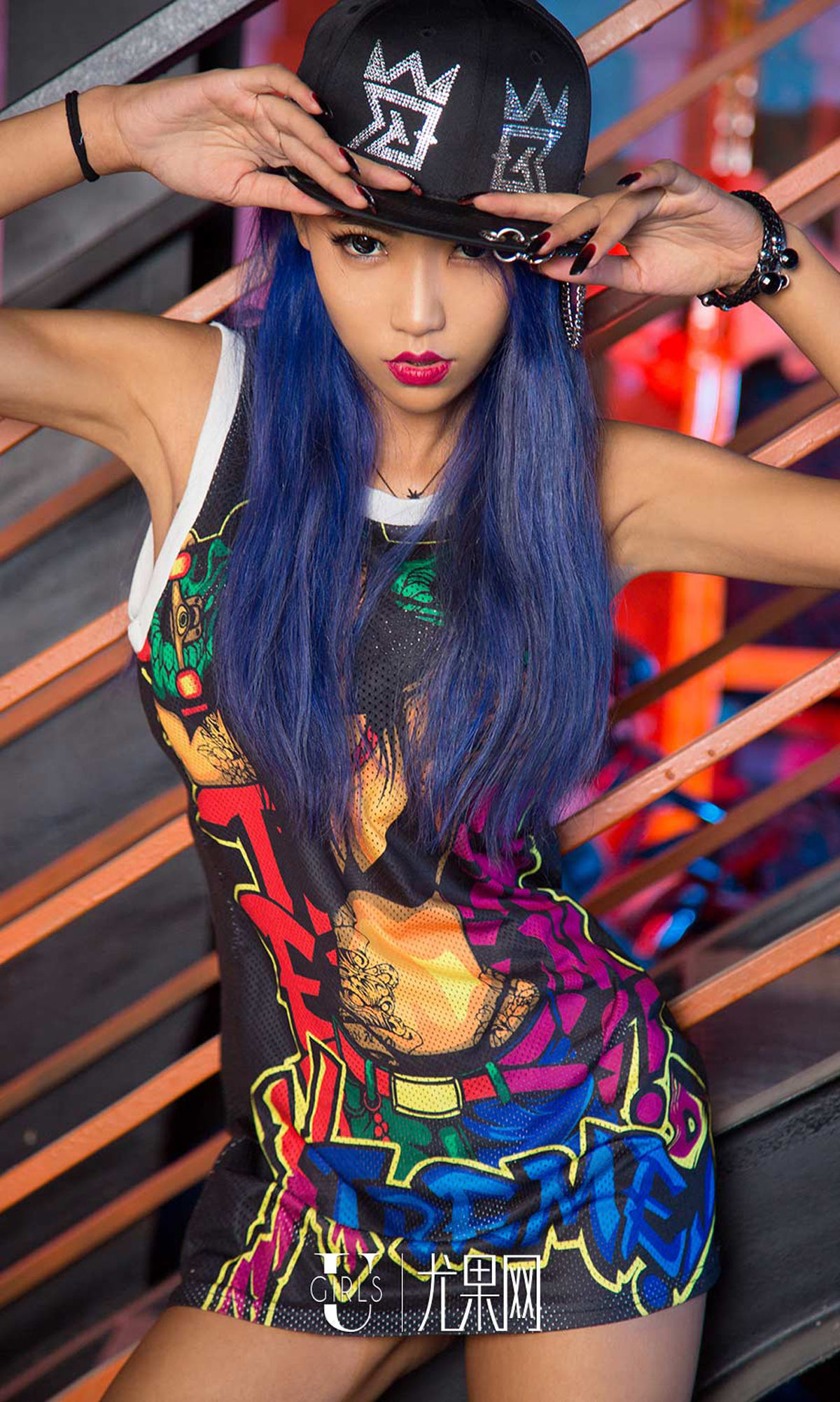 UGirls 爱尤物 No.1246 小黑《酷Girl！小黑 Hello》 [35P]