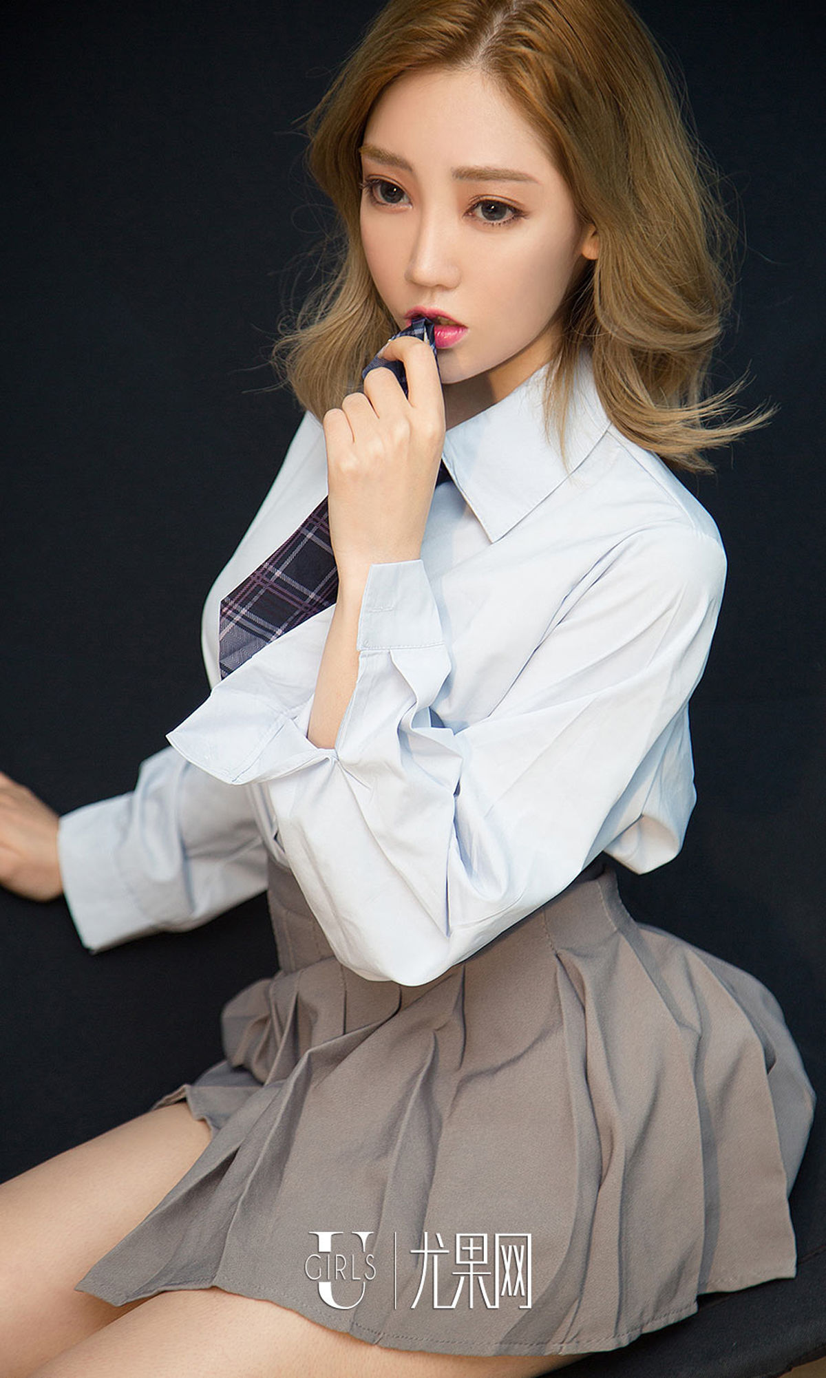 UGirls 爱尤物 No.1266 萌汉药baby 调皮的曲线 [35P]