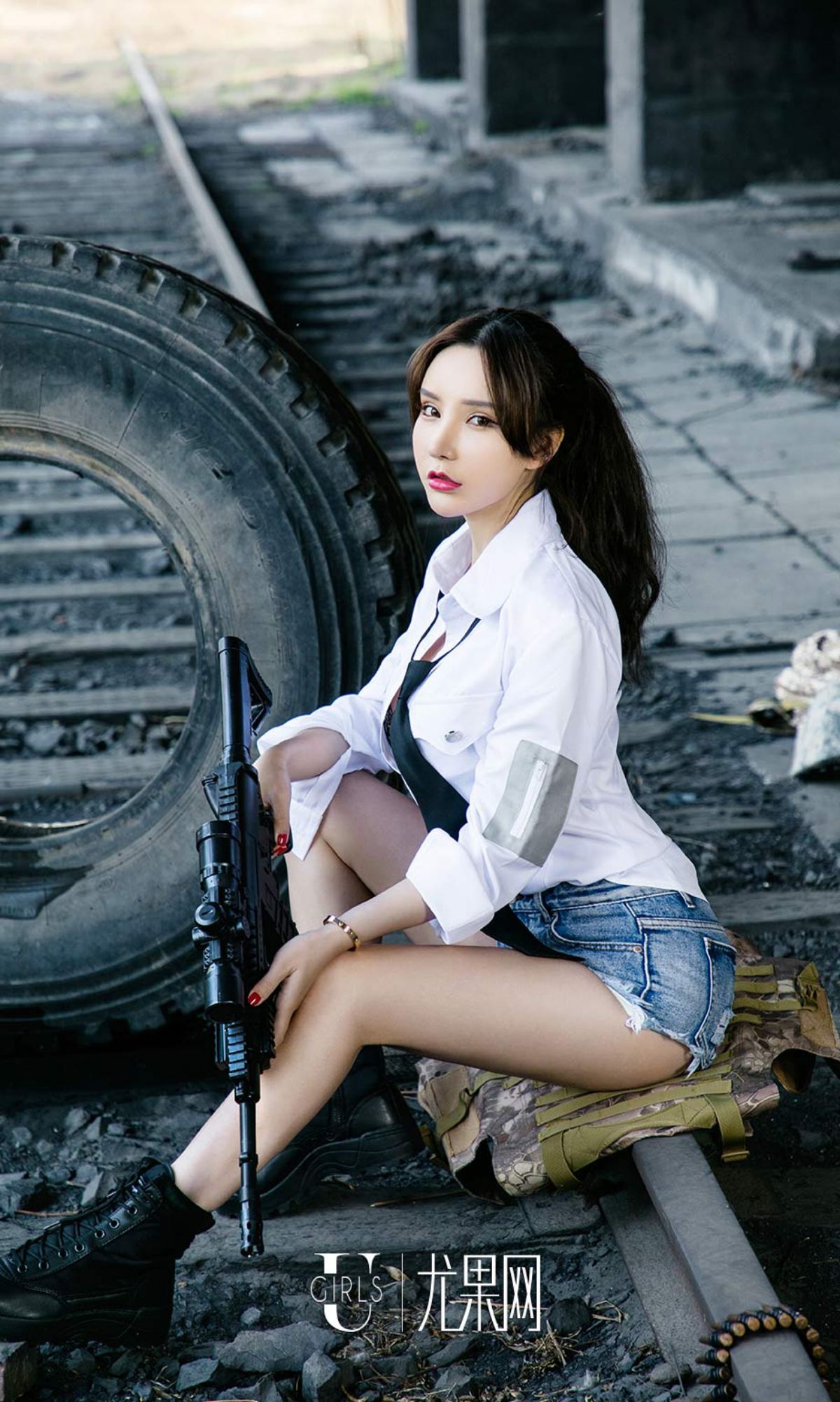 周于希《擦枪》 UGirls 爱尤物 No.1069 [35P]