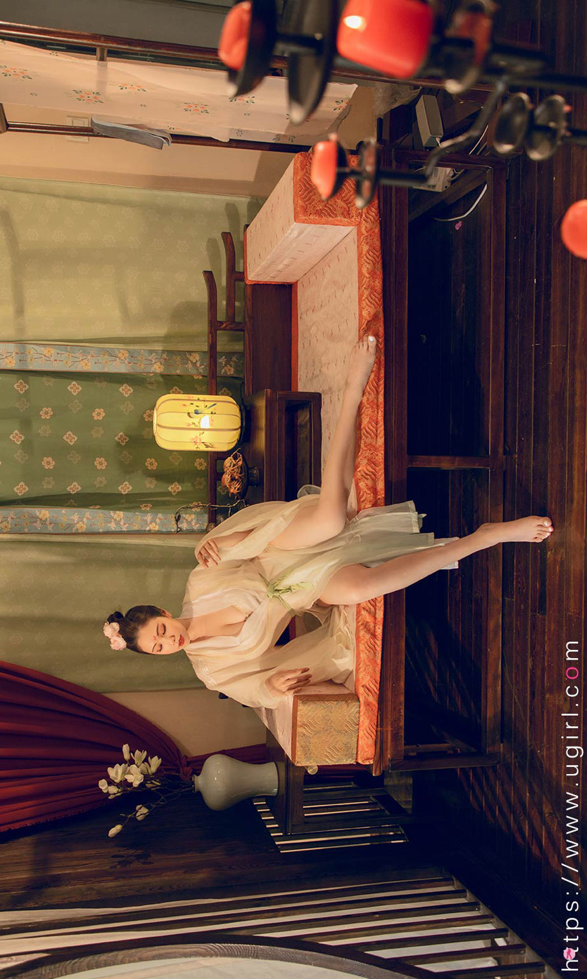 UGirls 爱尤物 No.1923 妮小妖 花满月夜 [35P]