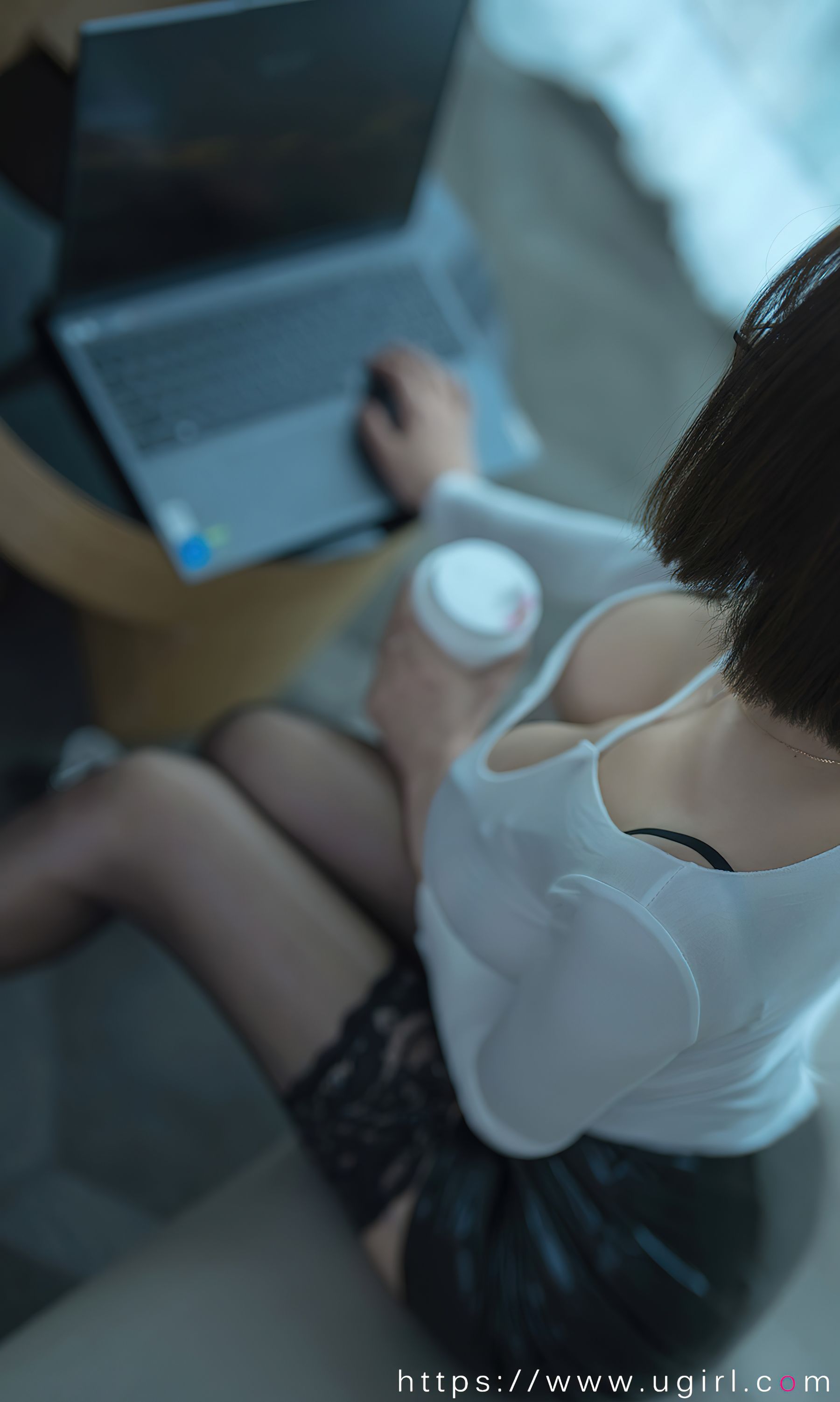 UGirls 爱尤物 No.2389 果儿Victoria 情迷女上司 [35P]