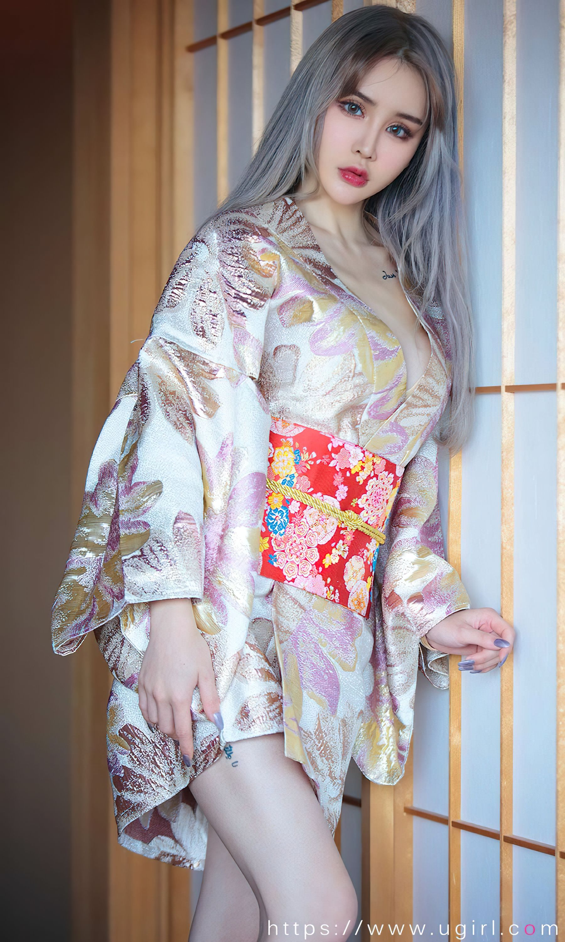 UGirls 爱尤物 No.2440 青树 枫最红时 [35P]