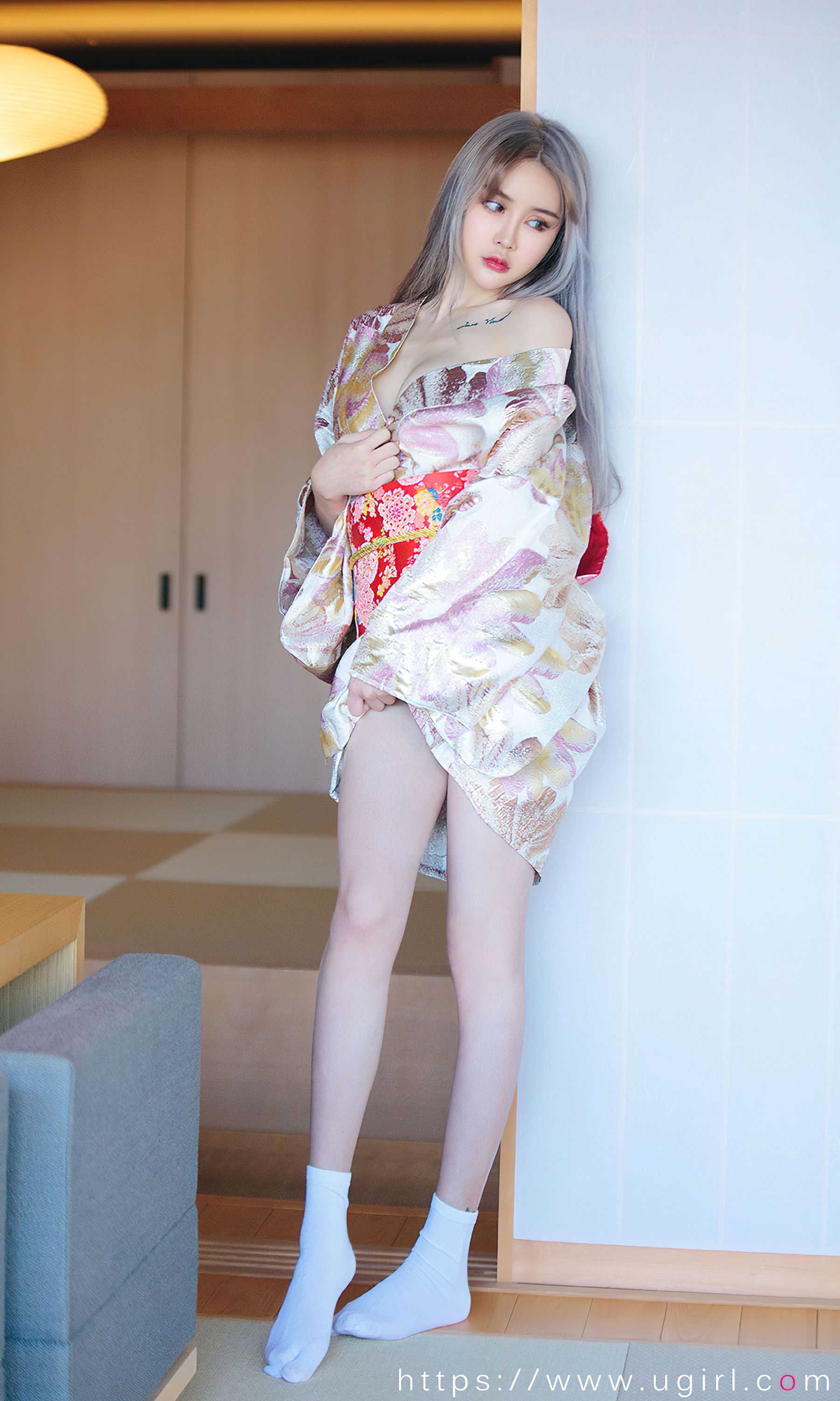 UGirls 爱尤物 No.2440 青树 枫最红时 [35P]