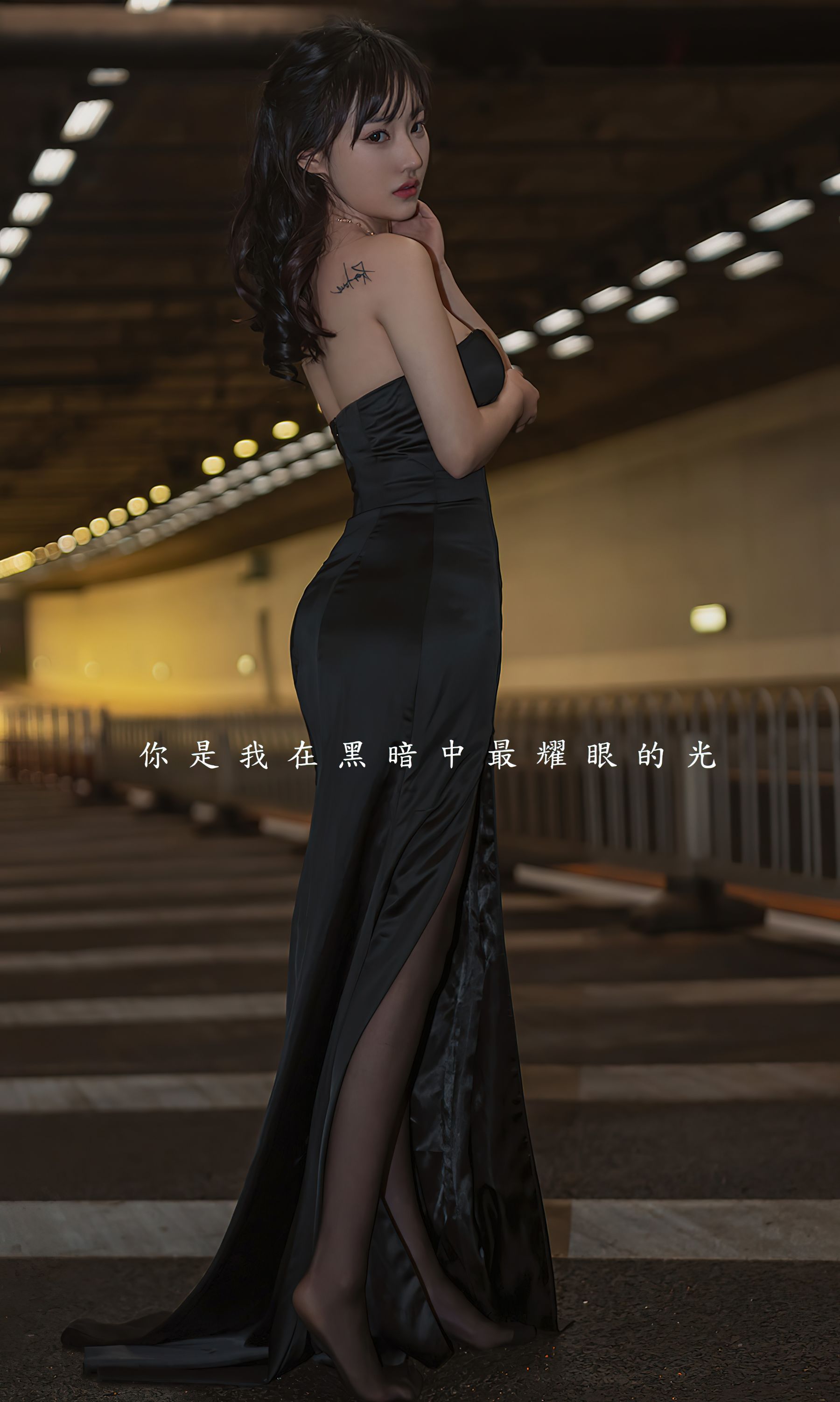 UGirls 爱尤物 No.2349 西门小玉 迷魂隧道 [35P]