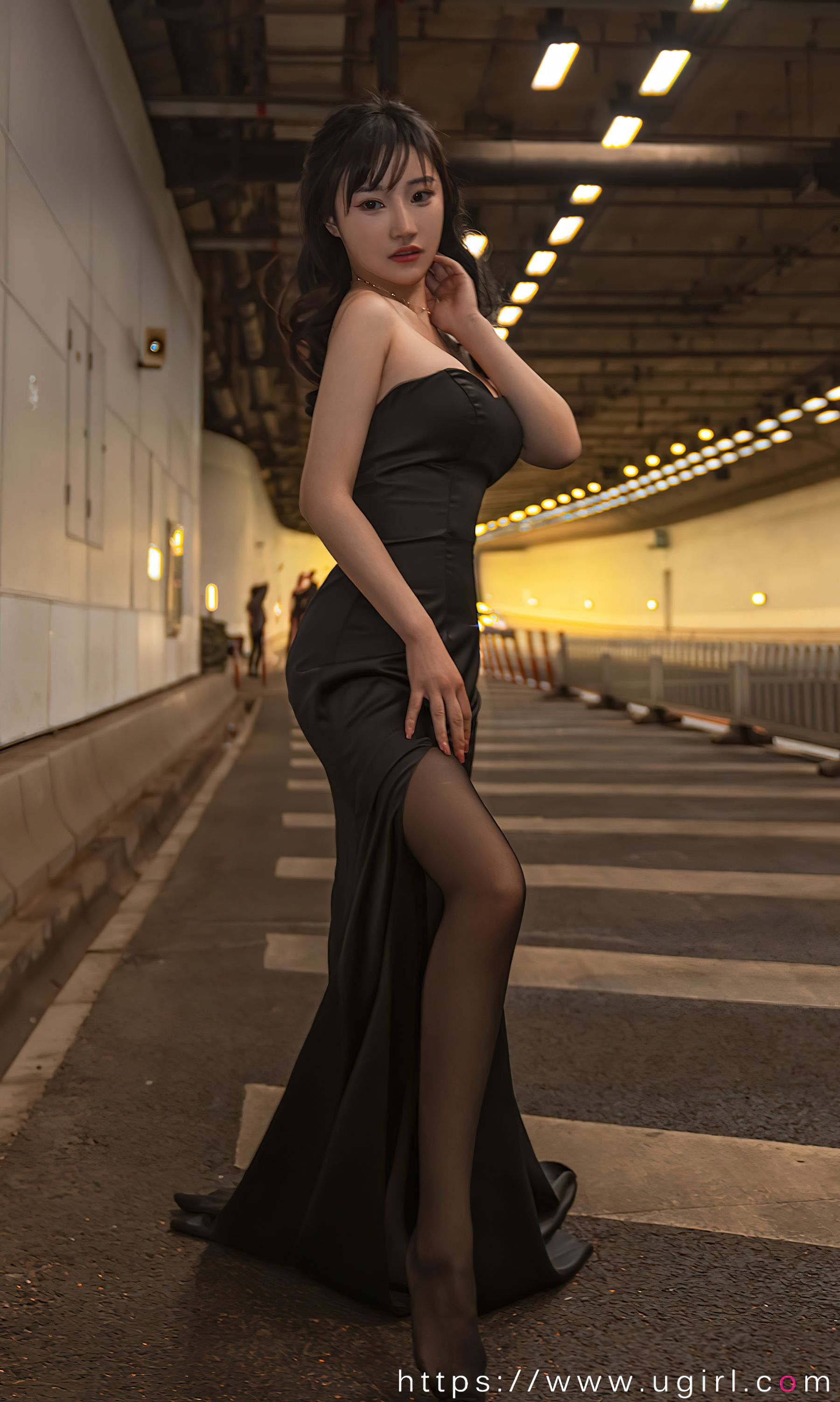 UGirls 爱尤物 No.2349 西门小玉 迷魂隧道 [35P]