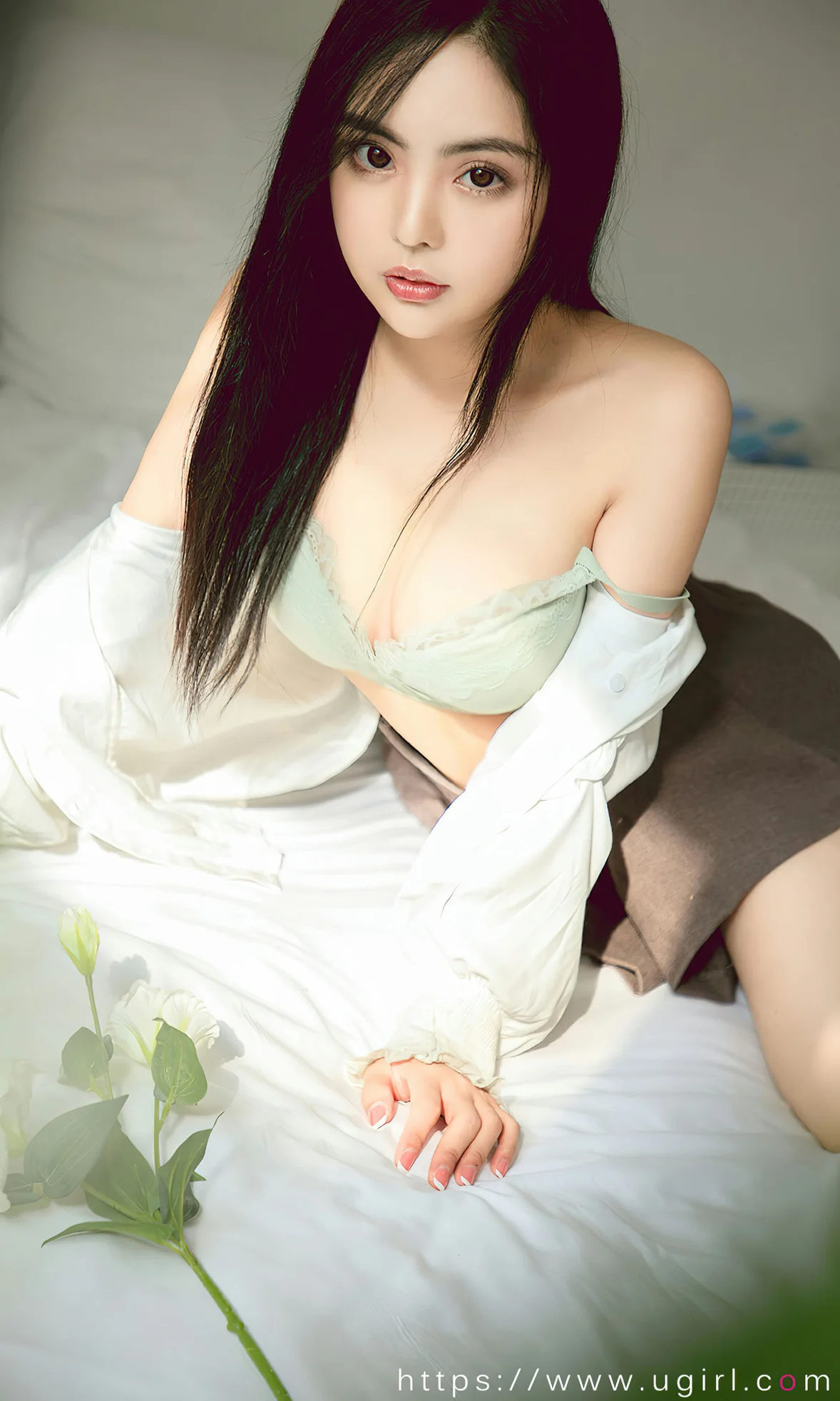 UGirls 爱尤物 No.2642 柳嫣嫣 含蓄的呢喃 [35P]