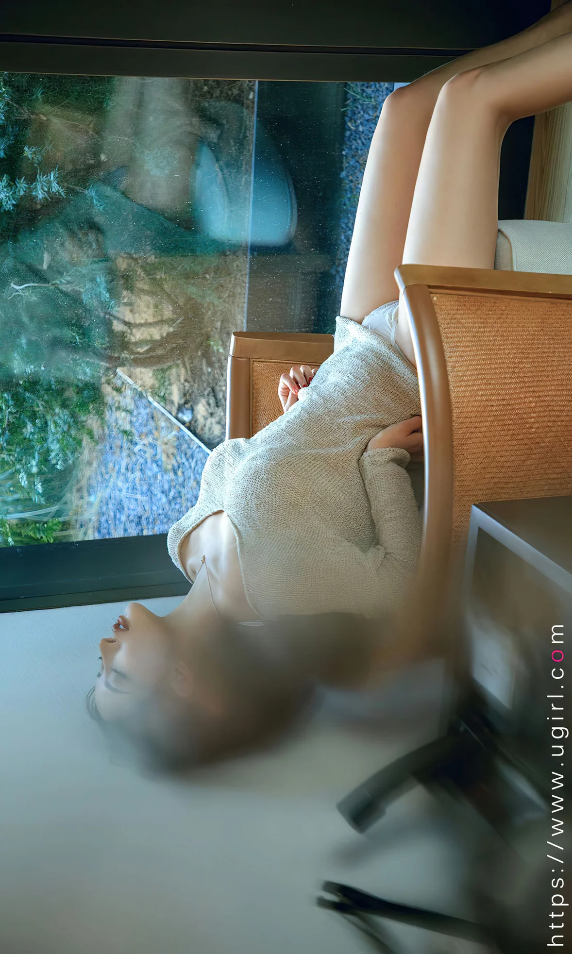 UGirls 爱尤物 No.2645 筱慧 山野热烈 [35P]