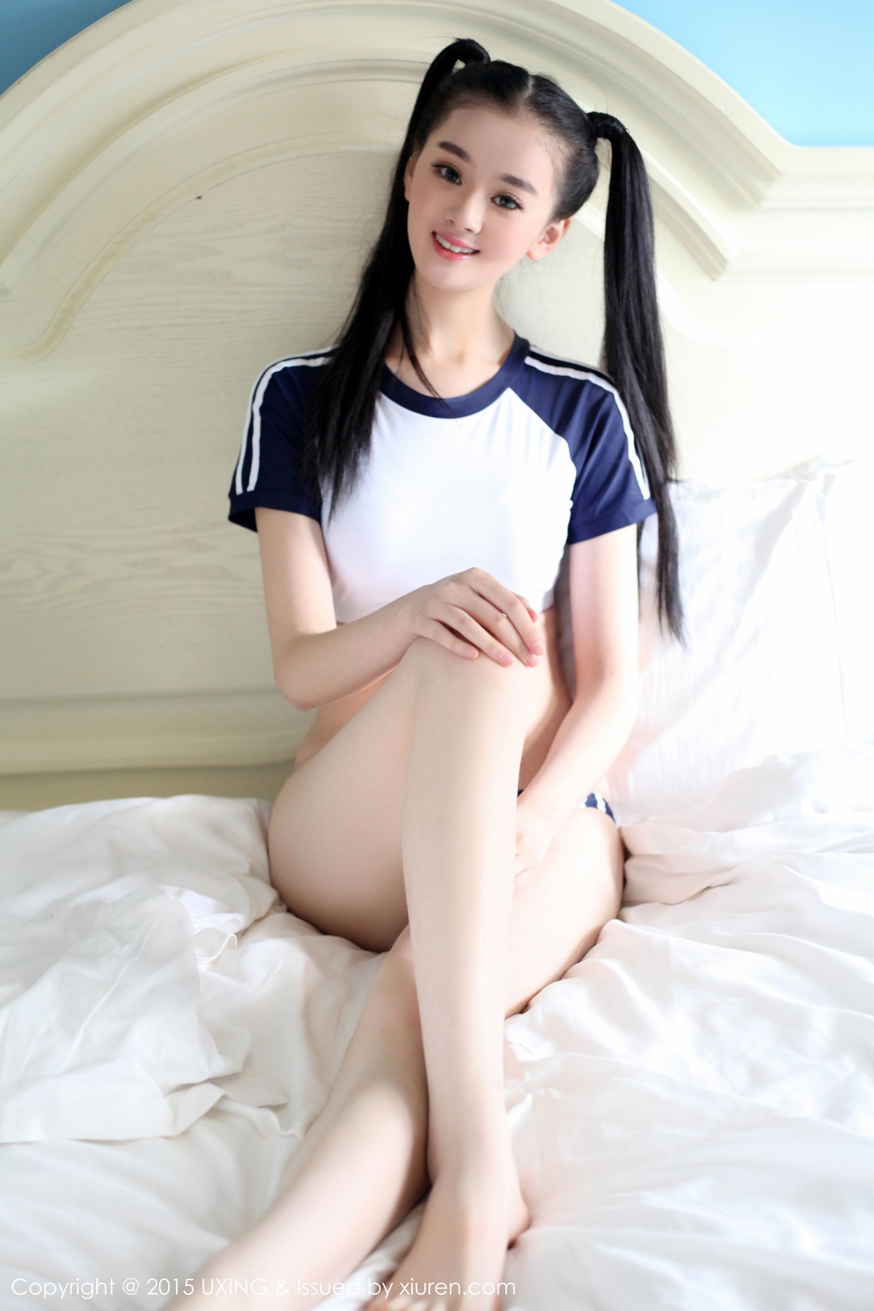 温馨baby – 极品美少女校服系列 UXING优星馆 Vol.027 写真集 [44P]