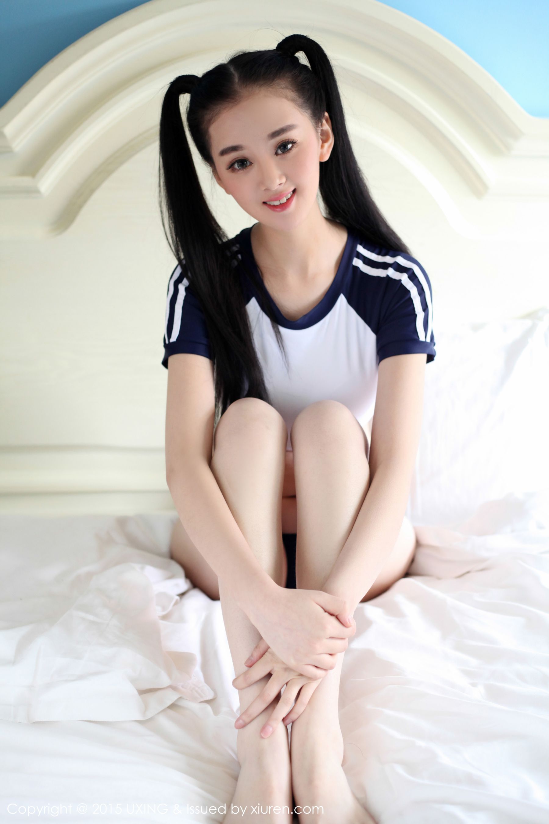 温馨baby – 极品美少女校服系列 UXING优星馆 Vol.027 写真集 [44P]