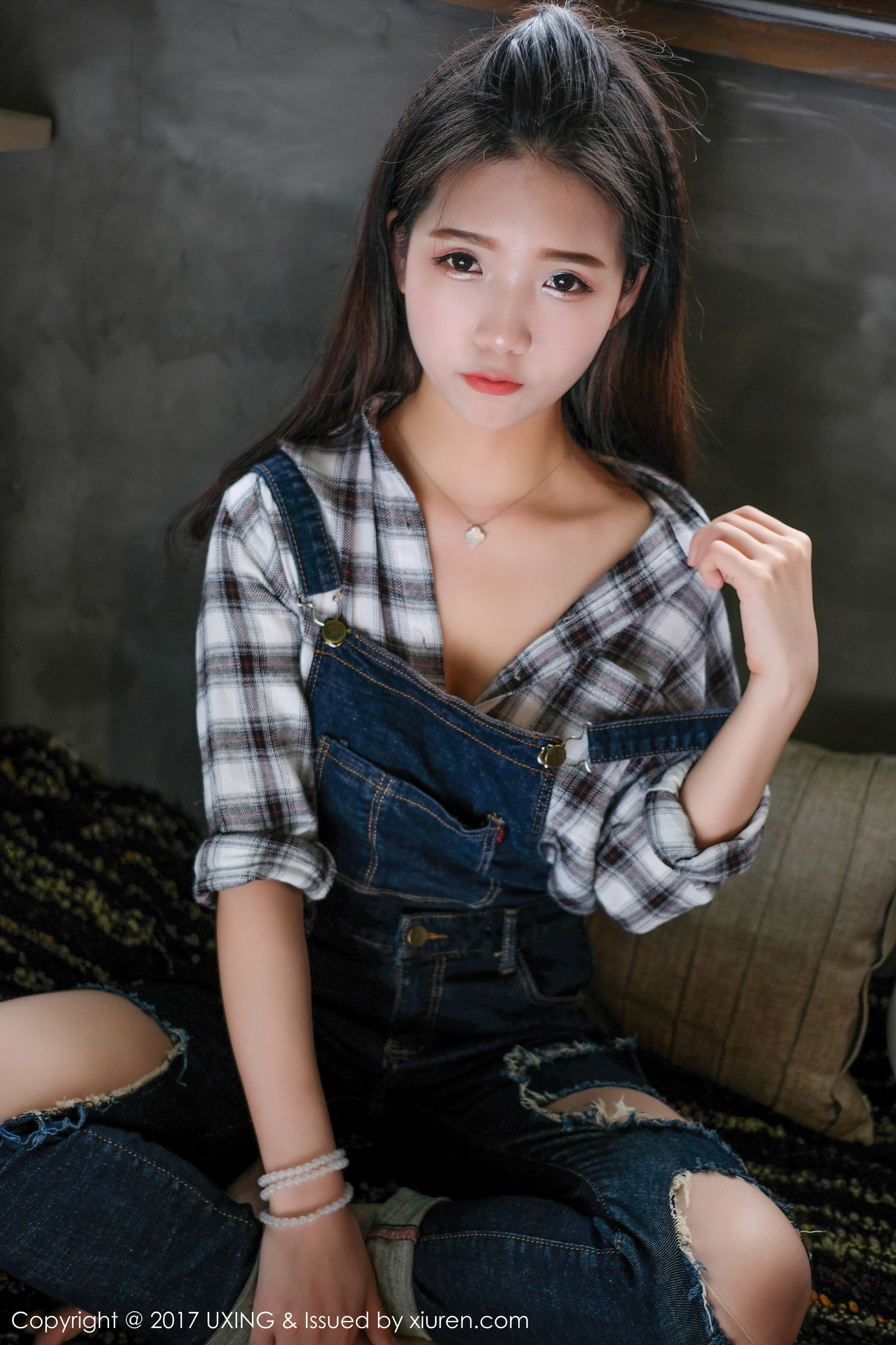 可爱的小叶子《清纯甜美可人的萝莉》 优星馆UXING VOL.044 [36P]