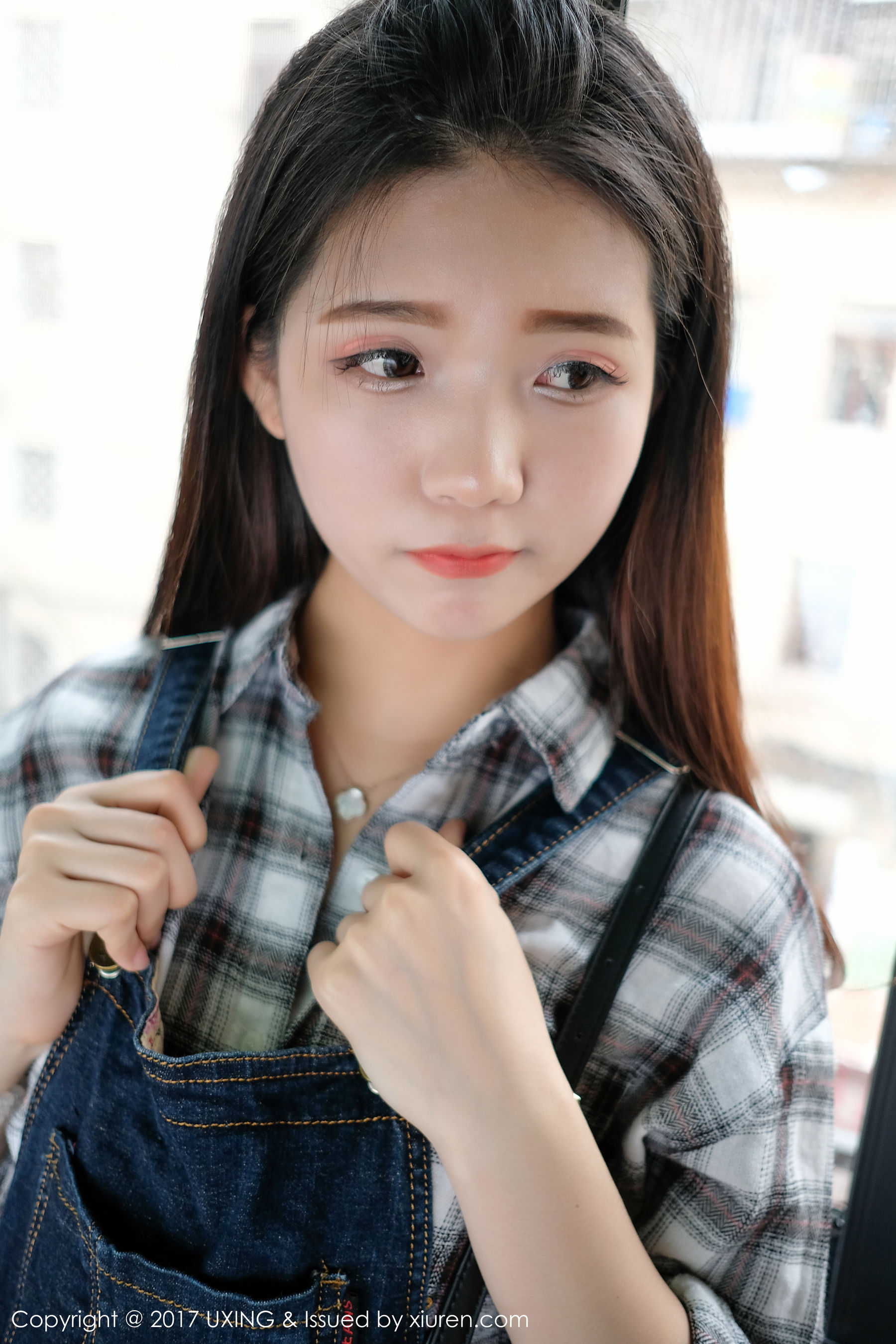 可爱的小叶子《清纯甜美可人的萝莉》 优星馆UXING VOL.044 [36P]