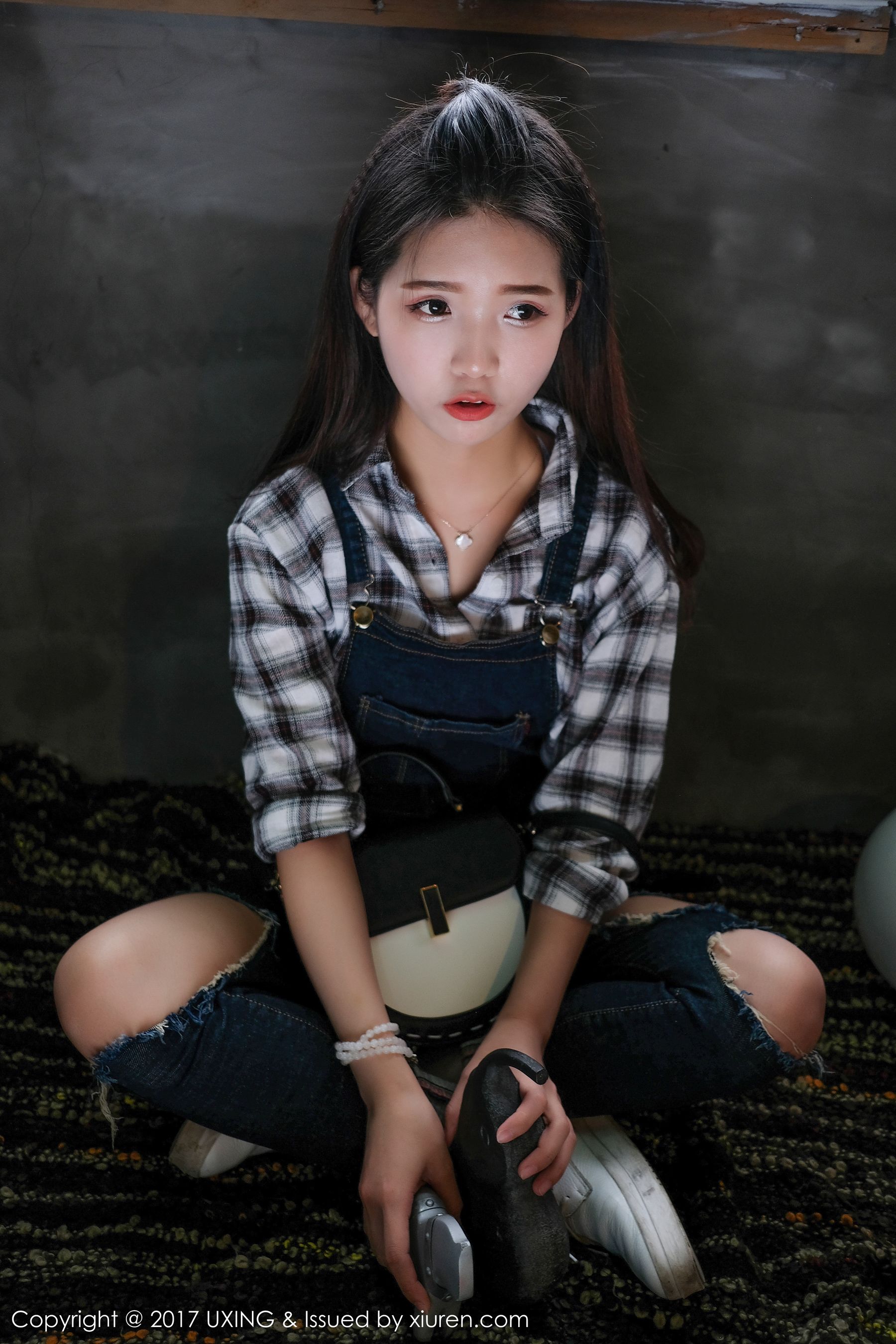 可爱的小叶子《清纯甜美可人的萝莉》 优星馆UXING VOL.044 [36P]