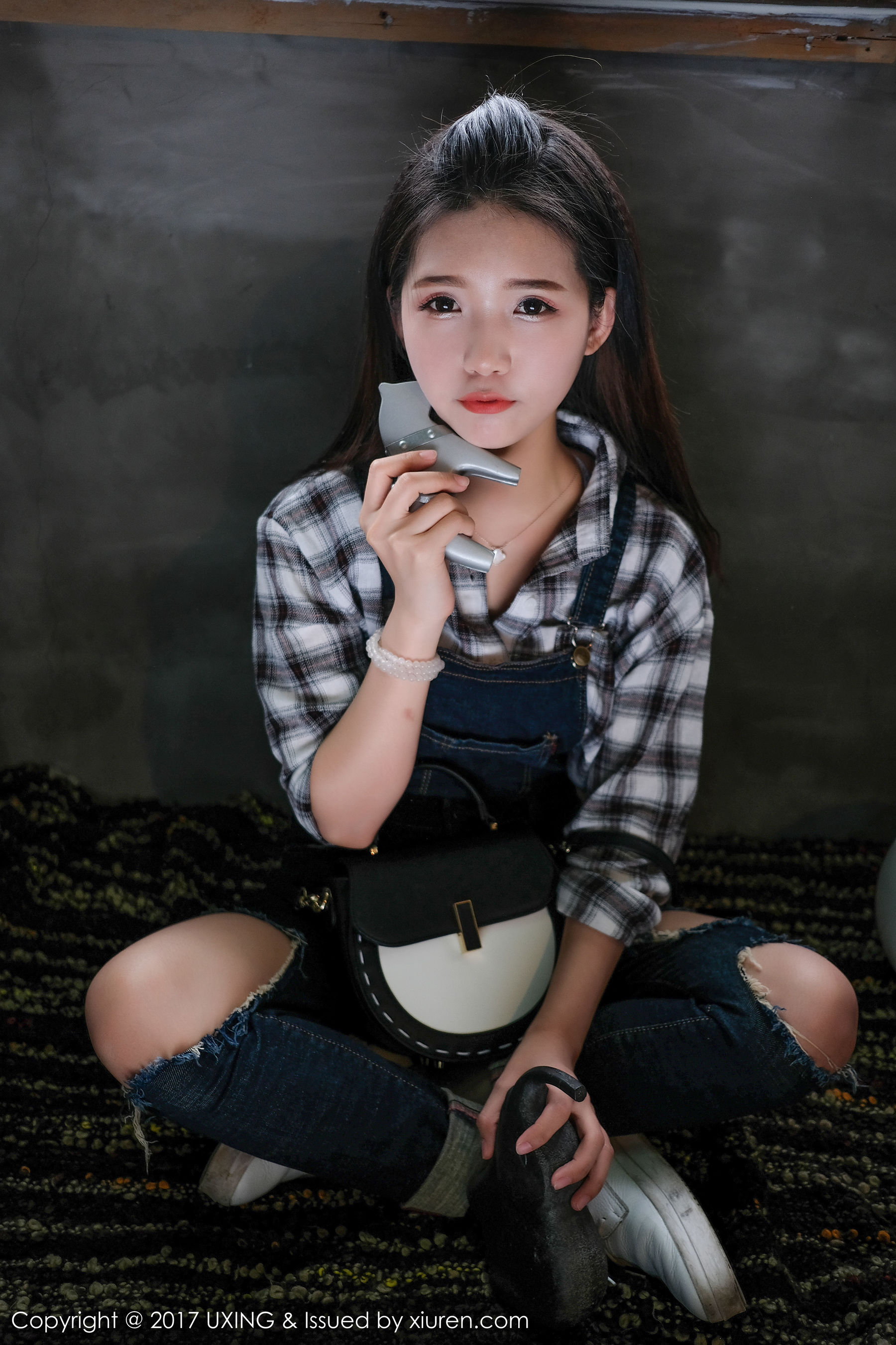 可爱的小叶子《清纯甜美可人的萝莉》 优星馆UXING VOL.044 [36P]