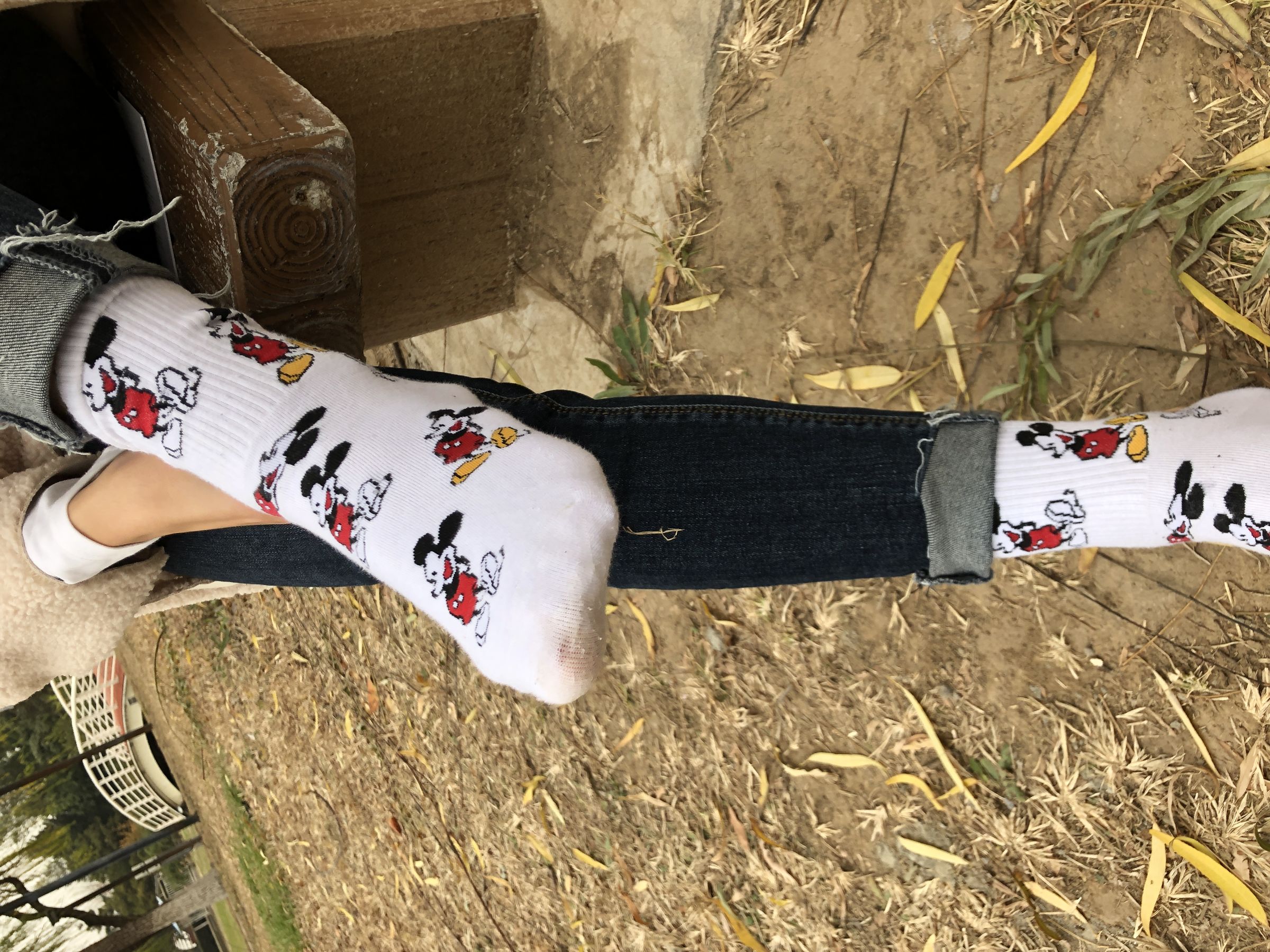 安乔乔儿(Nia乔乔) No.010 红甲裸足 [129P]