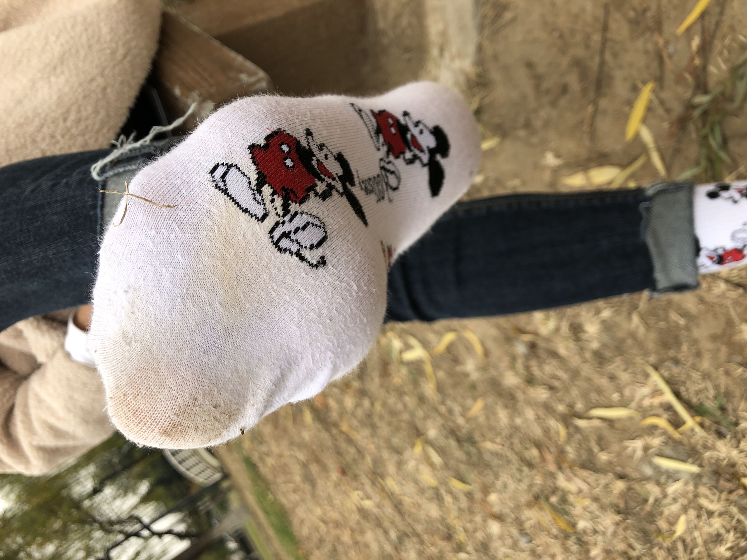 安乔乔儿(Nia乔乔) No.010 红甲裸足 [129P]