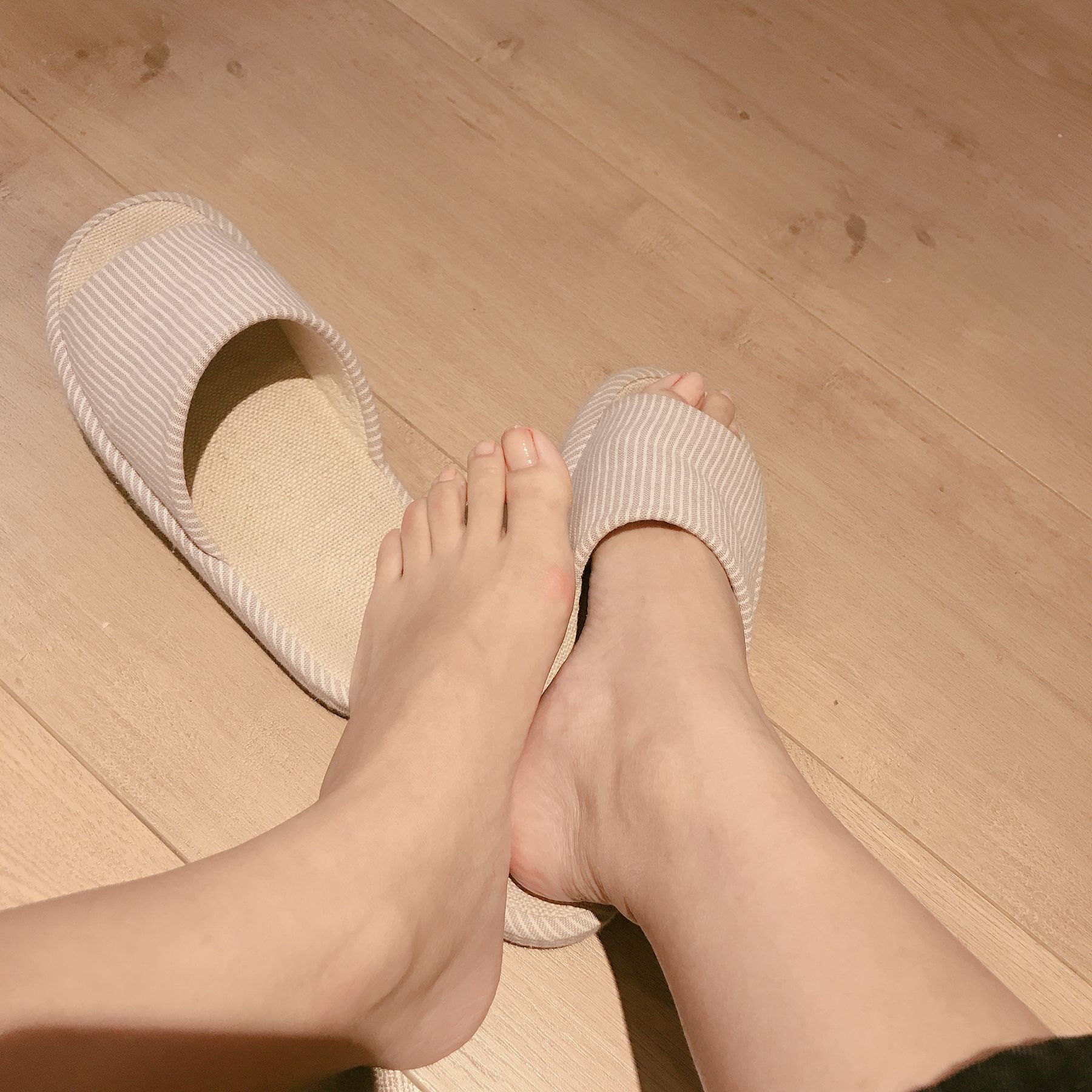 安乔乔儿(Nia乔乔) No.001 牛奶洗脚 [102P]