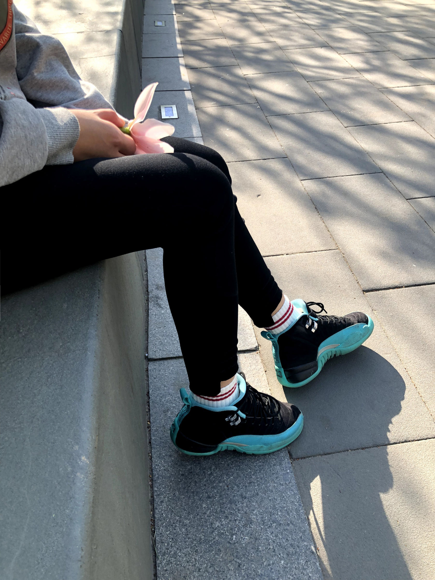 安乔乔儿(Nia乔乔) No.002 户外露脚脚 [80P]