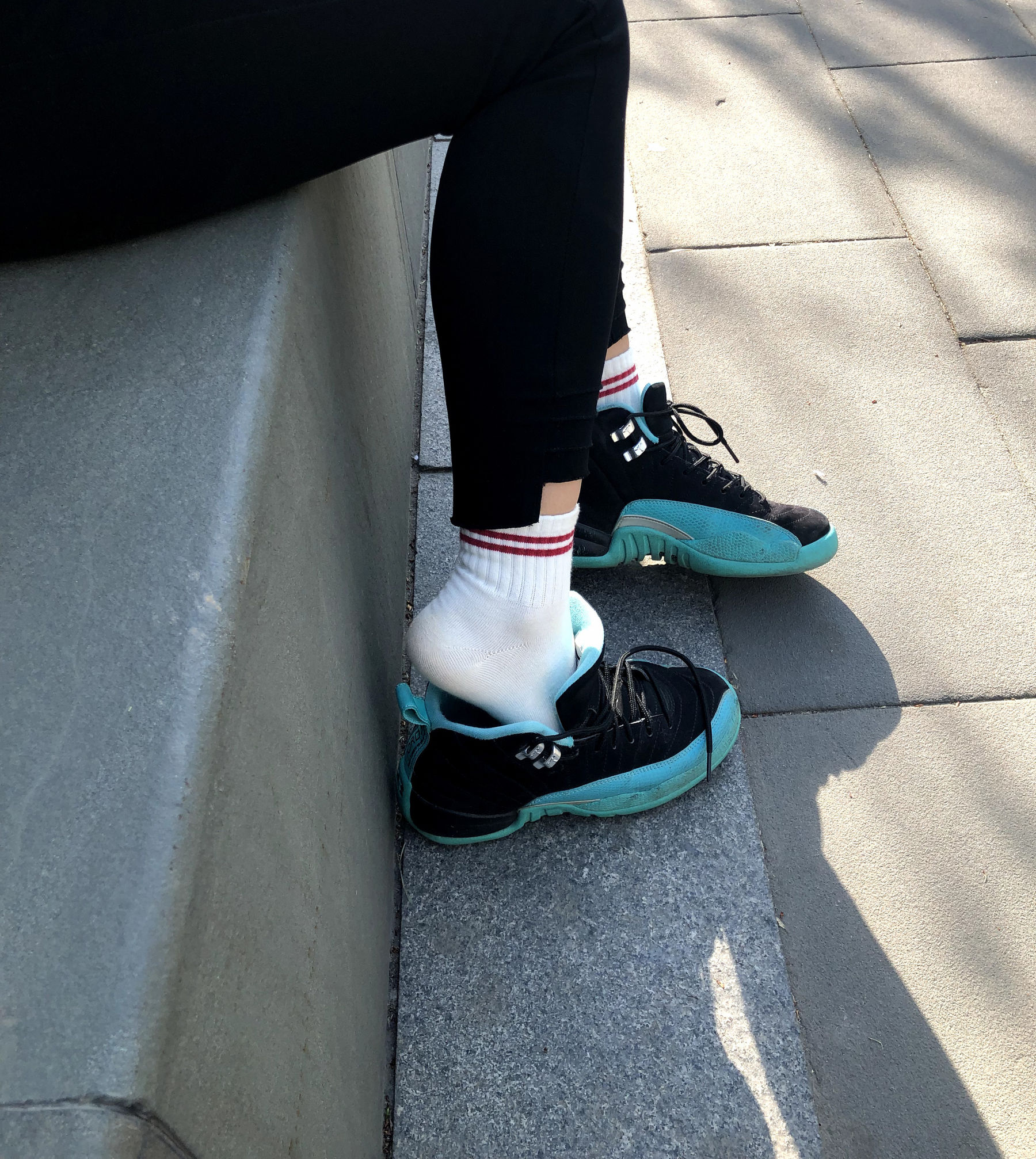 安乔乔儿(Nia乔乔) No.002 户外露脚脚 [80P]