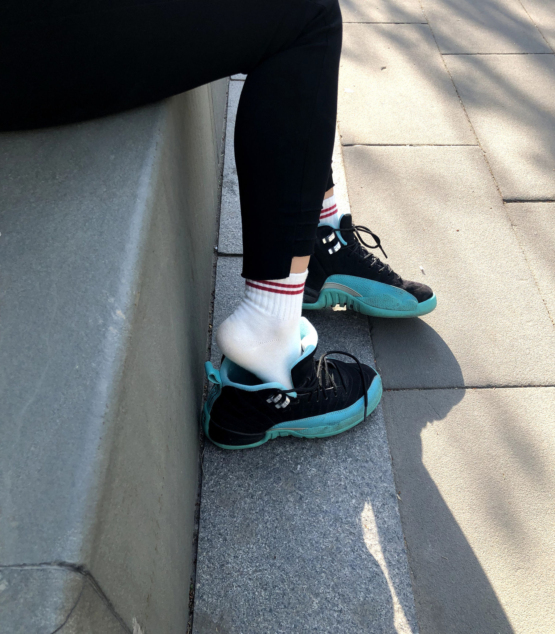 安乔乔儿(Nia乔乔) No.002 户外露脚脚 [80P]