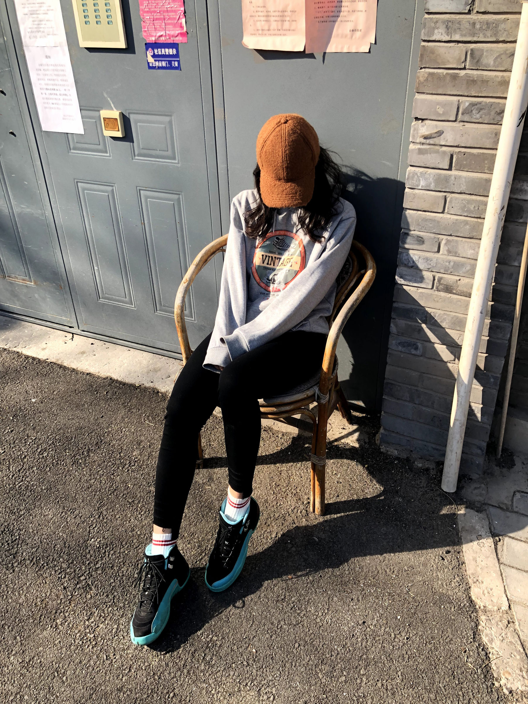 安乔乔儿(Nia乔乔) No.002 户外露脚脚 [80P]