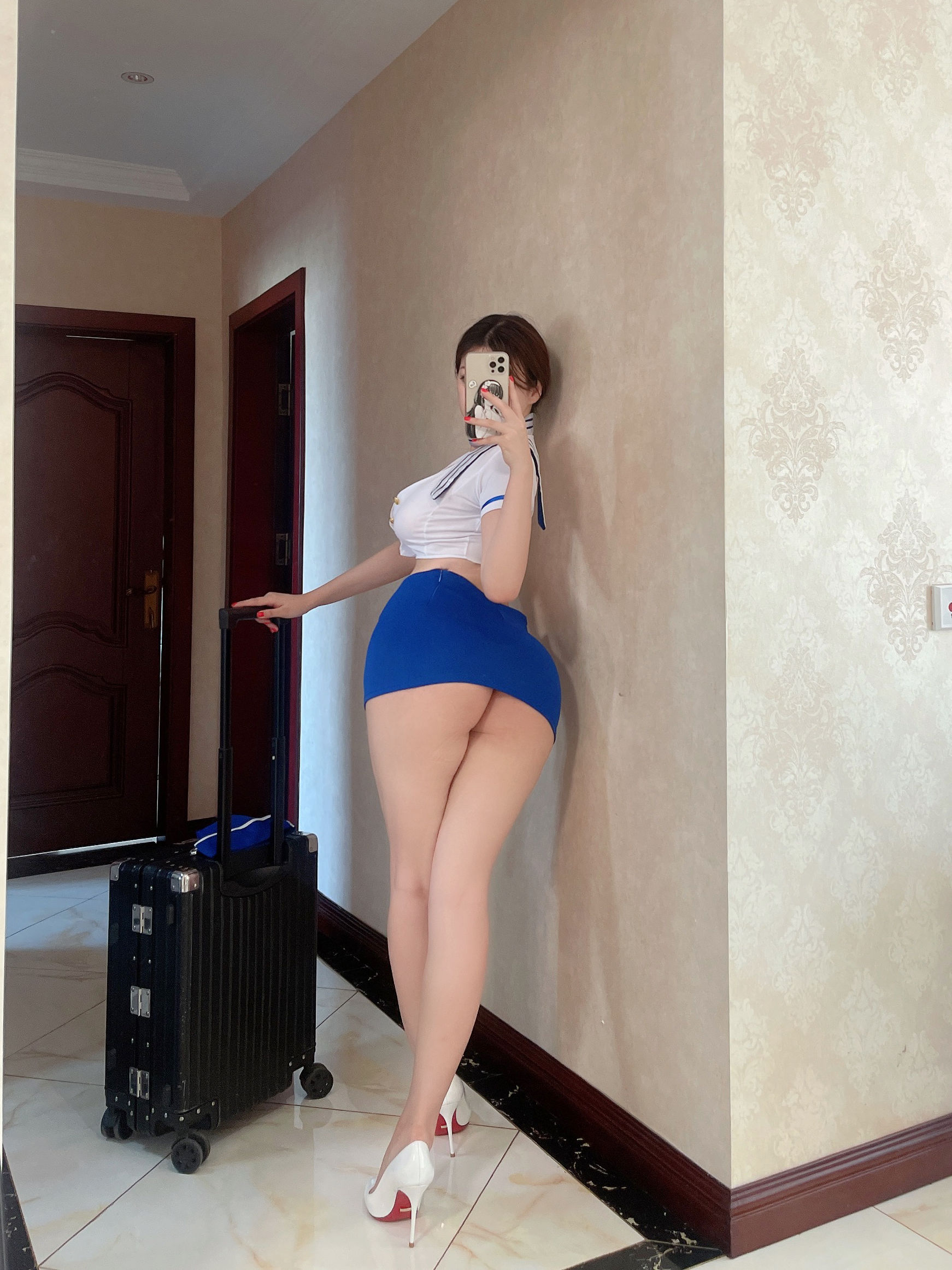 奶宝妹纸 – 空姐 [10P]