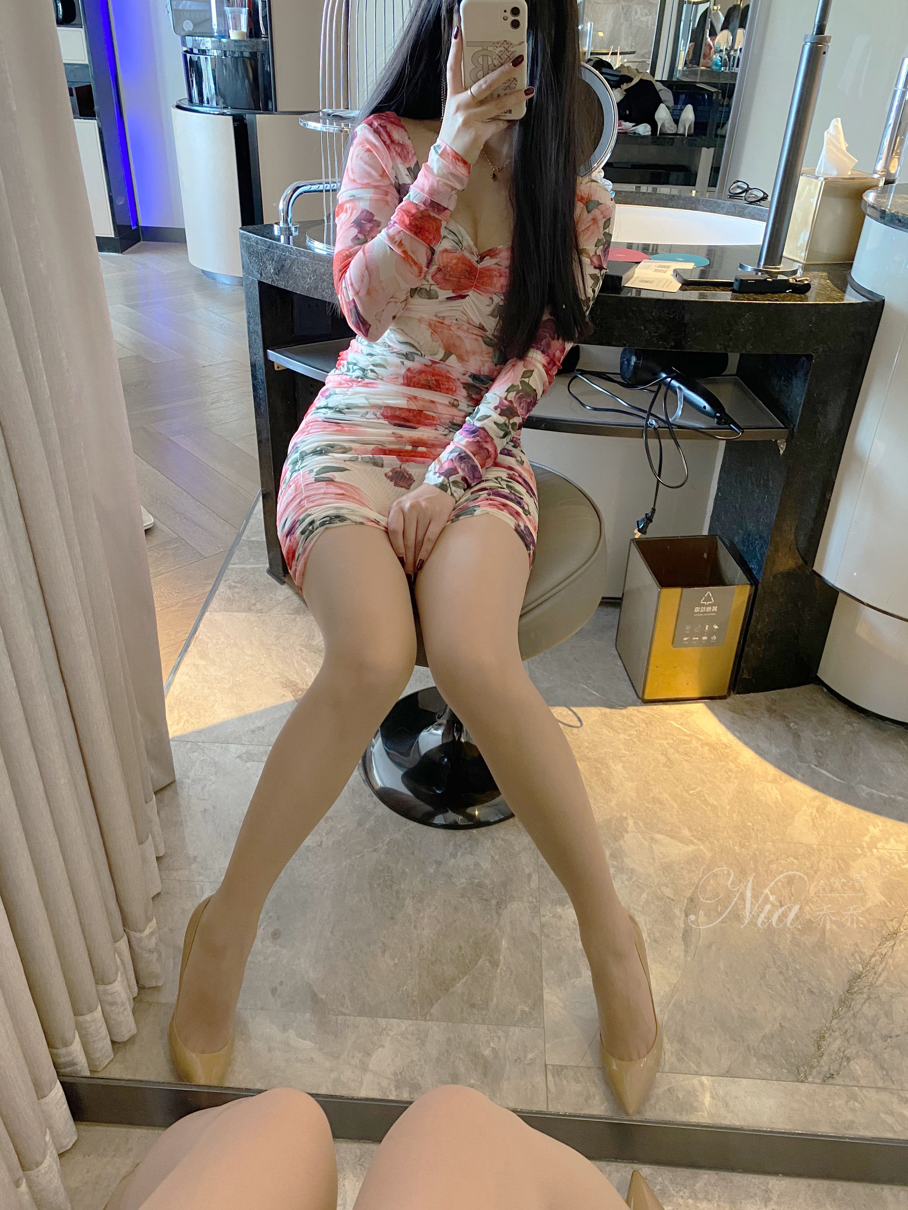 安乔乔儿(Nia乔乔) No.030 温柔少妇风 [90P]