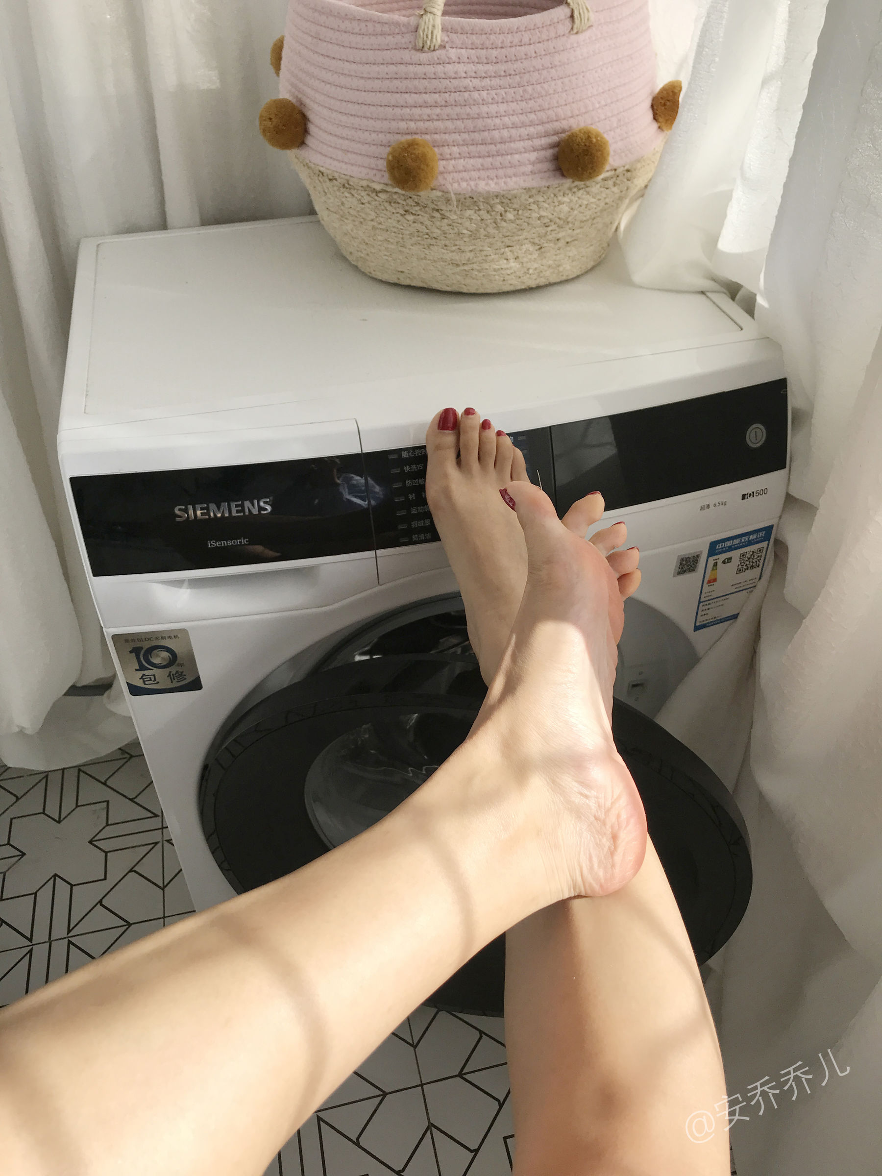 安乔乔儿(Nia乔乔) No.016 阳台洗衣房 [104P]