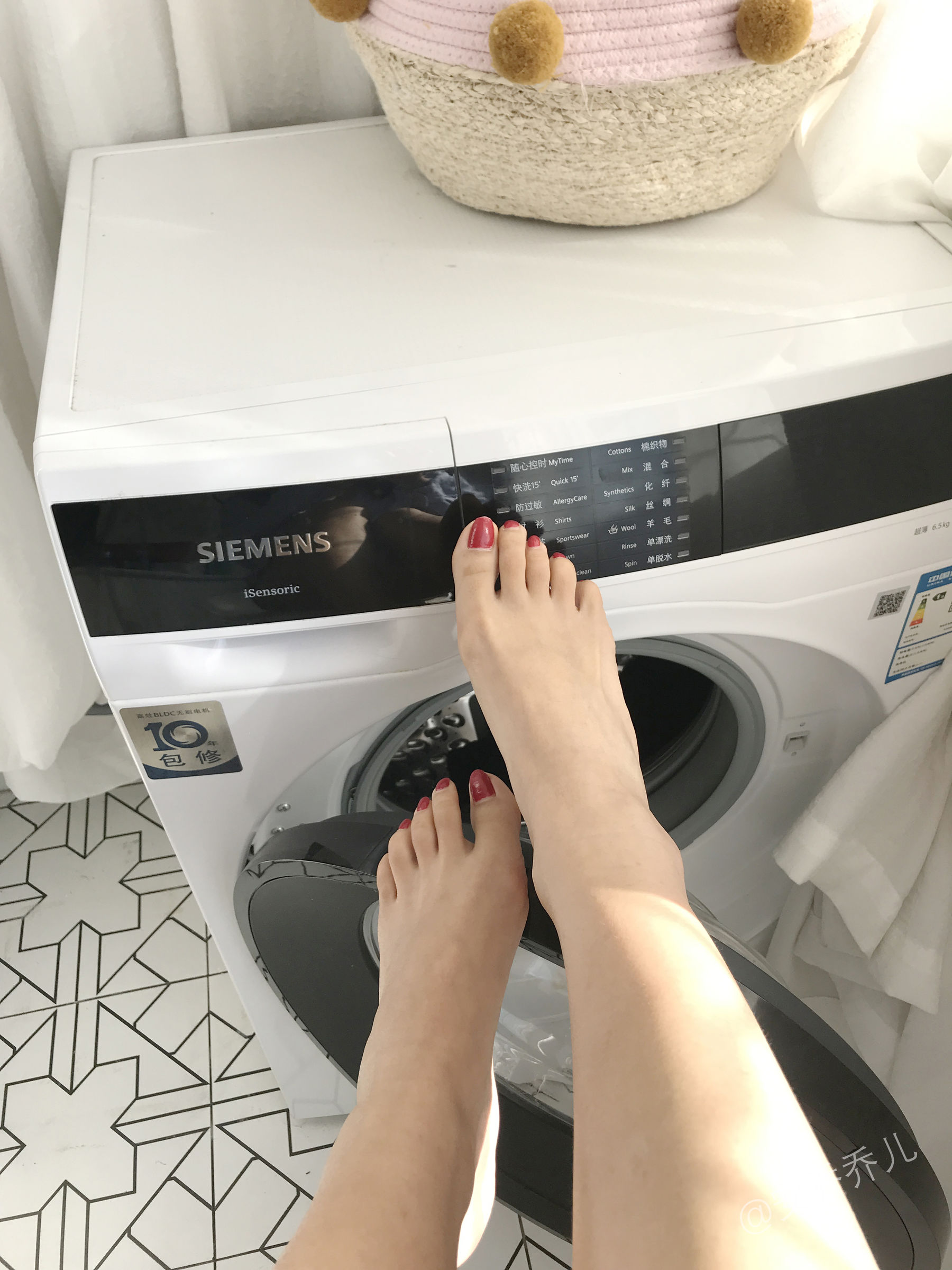 安乔乔儿(Nia乔乔) No.016 阳台洗衣房 [104P]