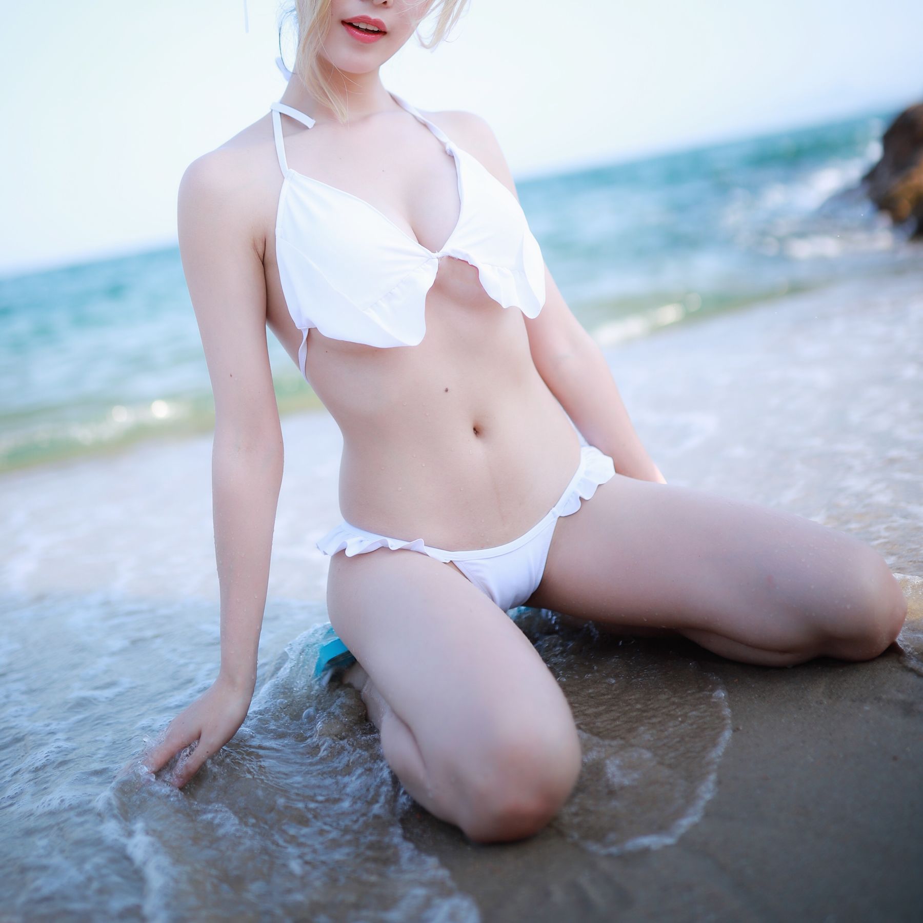 抖娘-利世图集 – 海边索米 [30P]