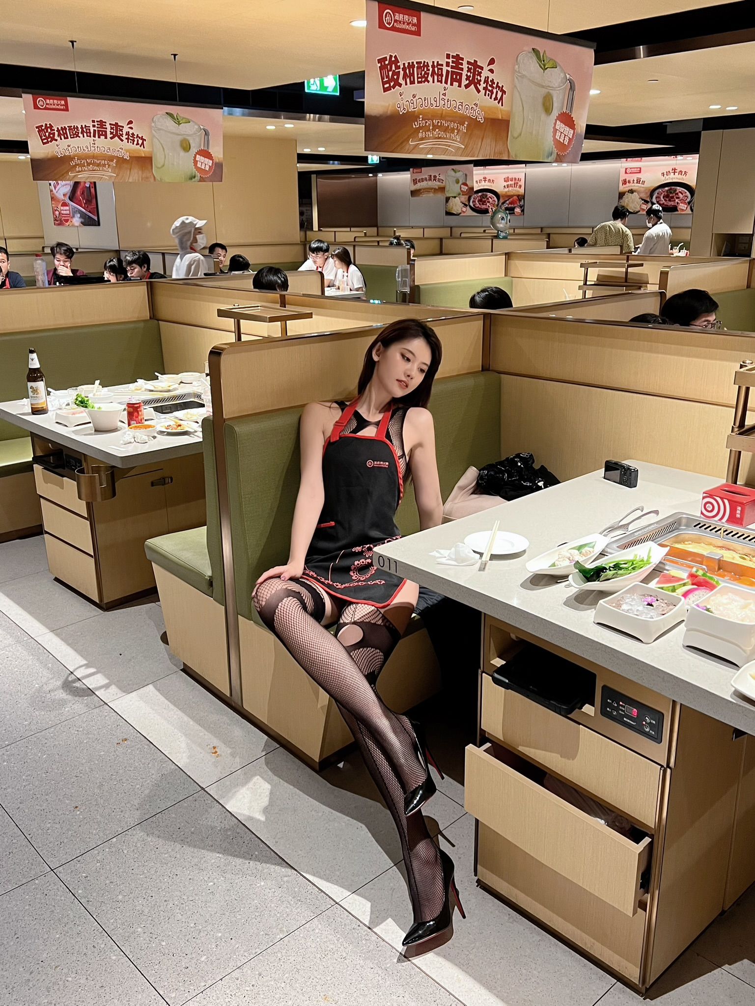 美女模特Azhua19970(阿朱啊) – 海底捞 [9P]