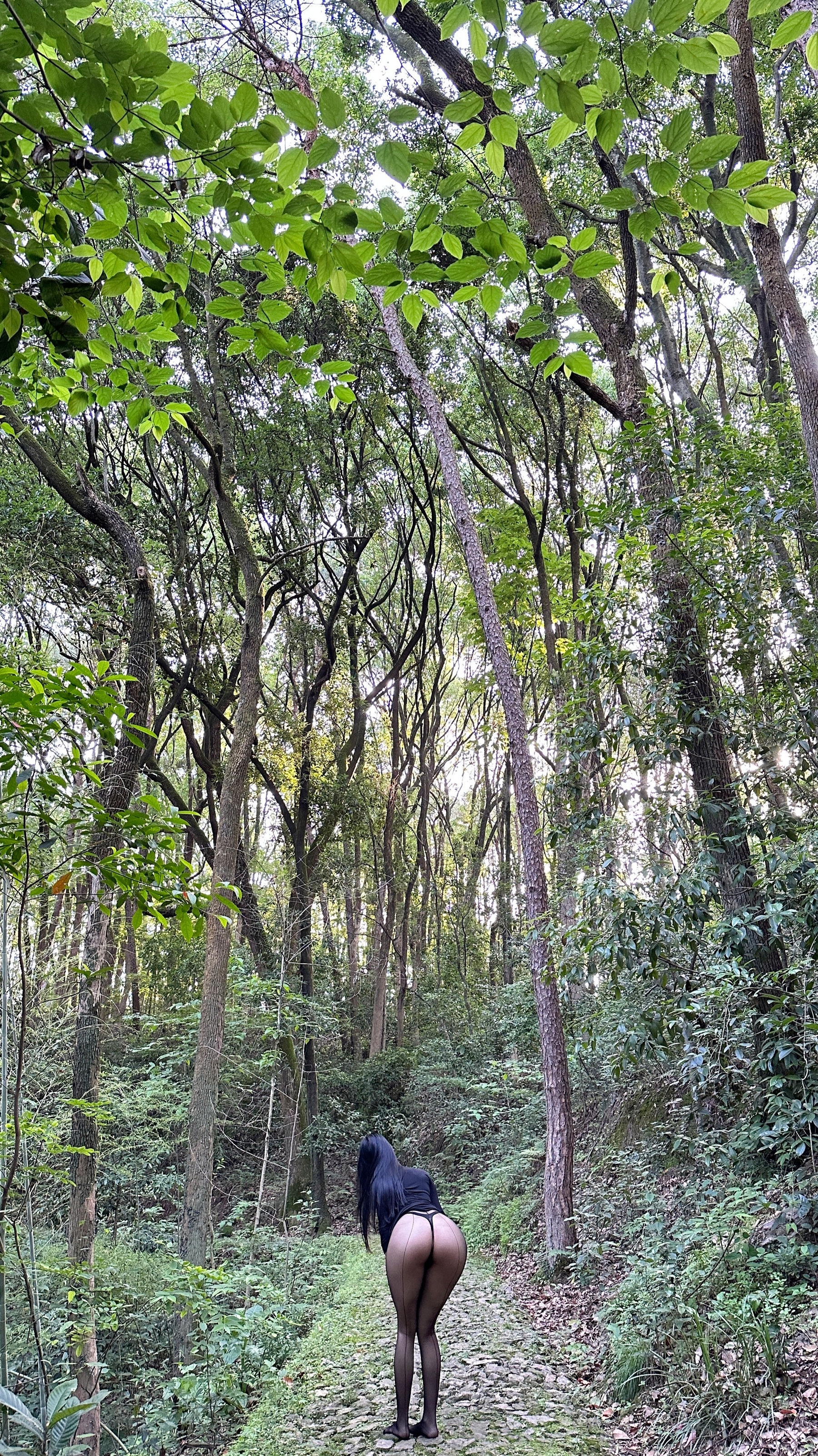 俏妞qiaoniuTT – 户外巨豚 [36P]