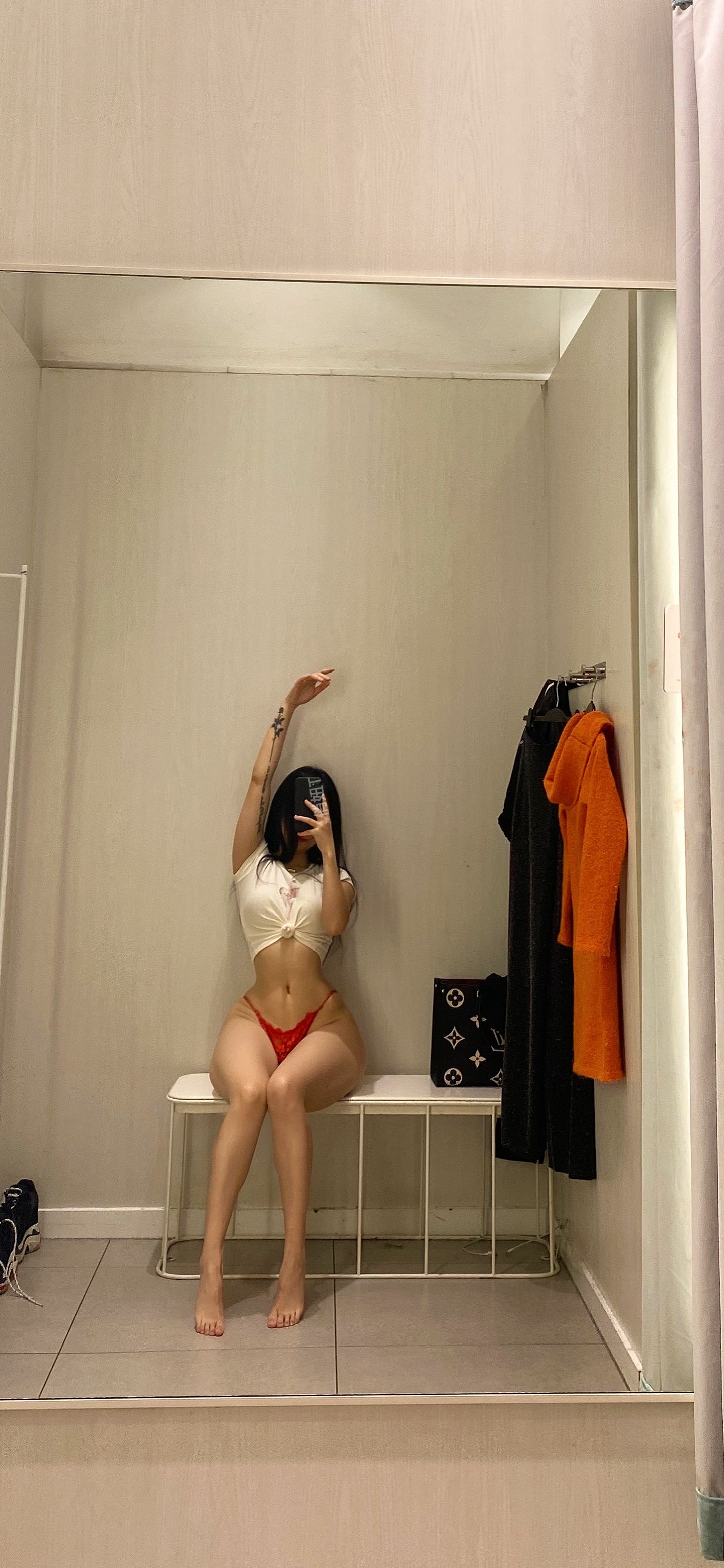 俏妞qiaoniuTT – 试衣间2.0 [13P]