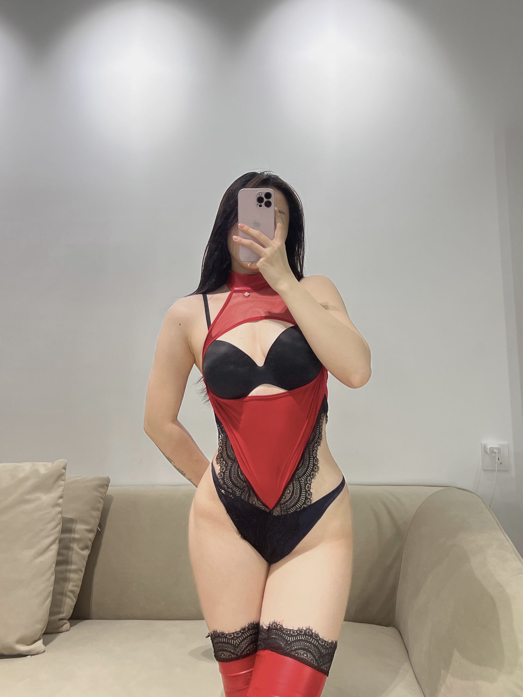 铁锤姐姐 – 红皮爱意 [22P]