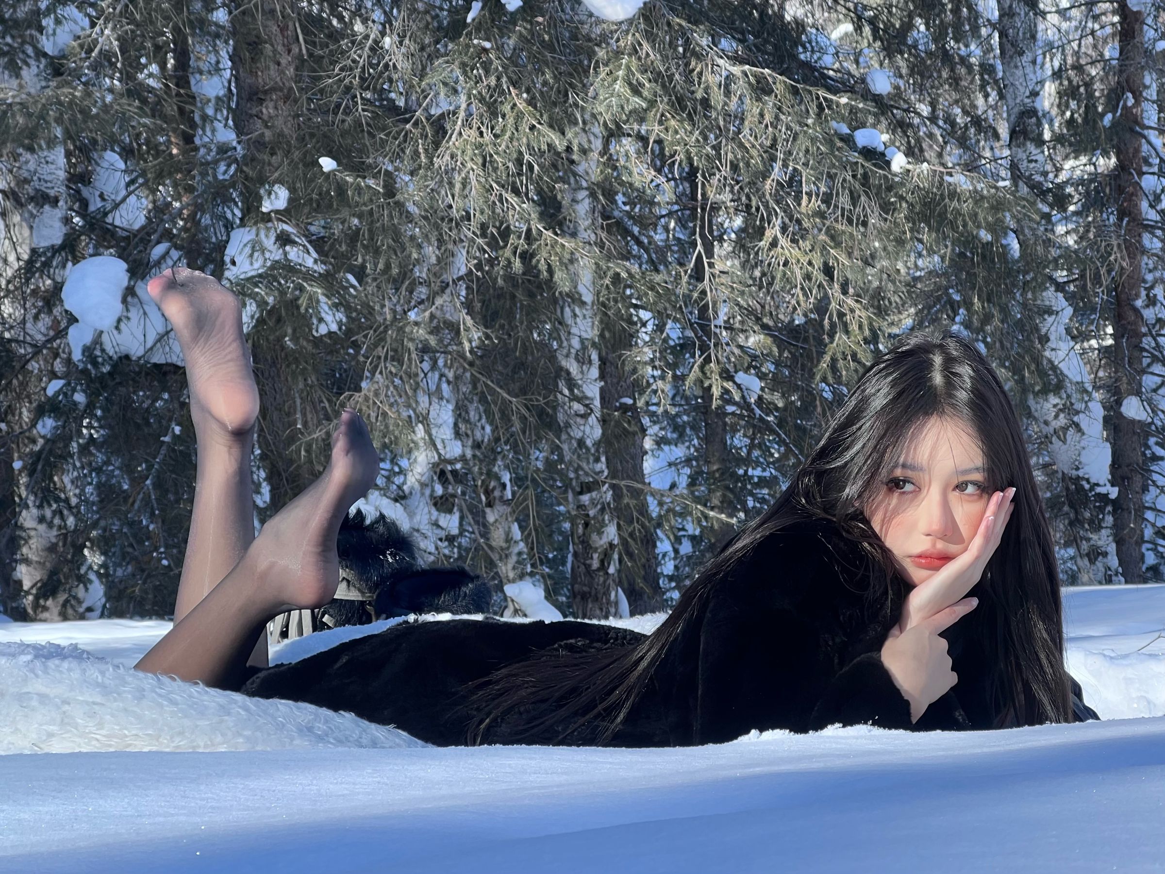 媛媛酱SAYUKI – 皮草 黑丝 [15P]