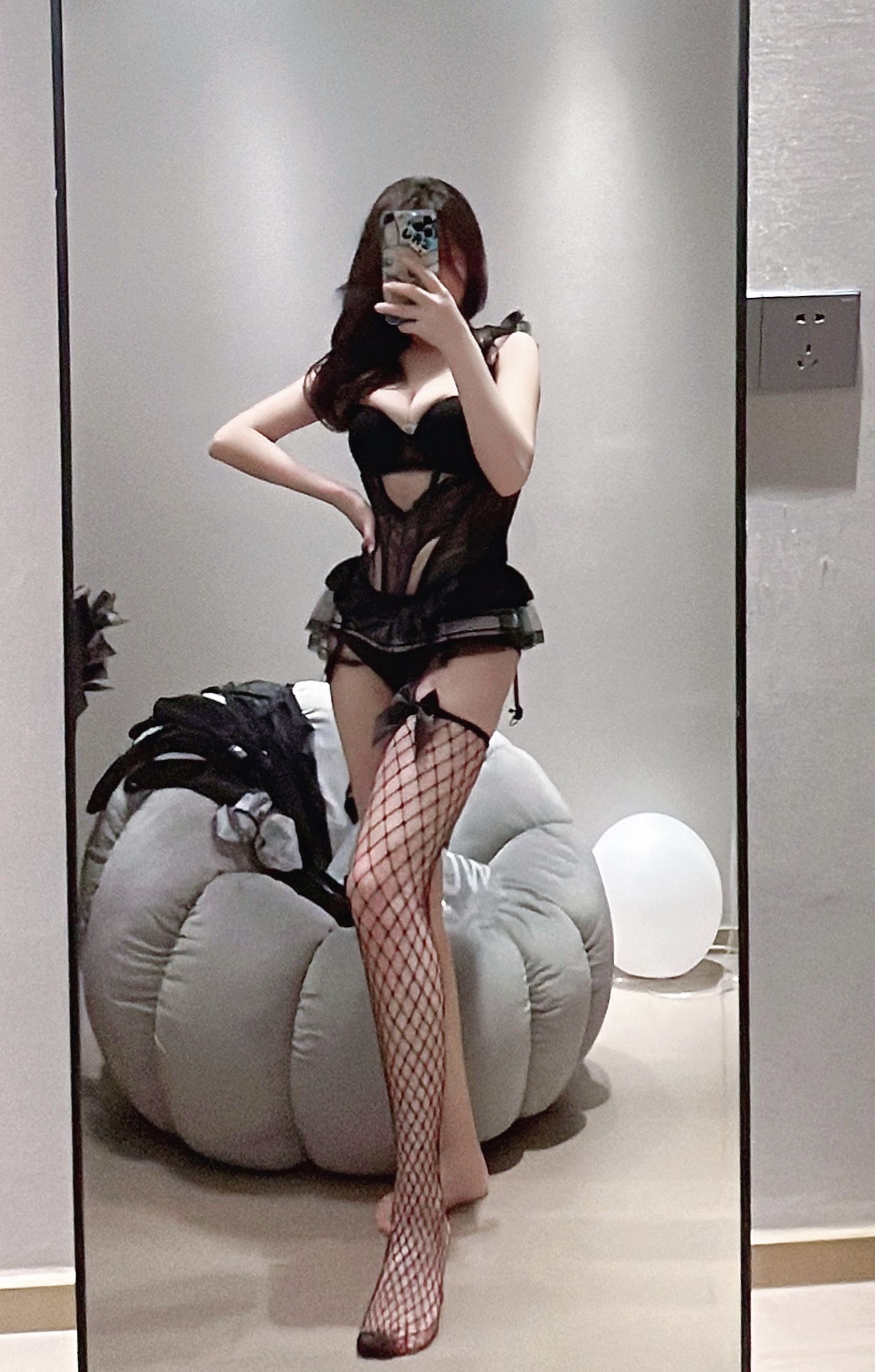 奔跑的晶骡儿 – 苗条身材 [18P]