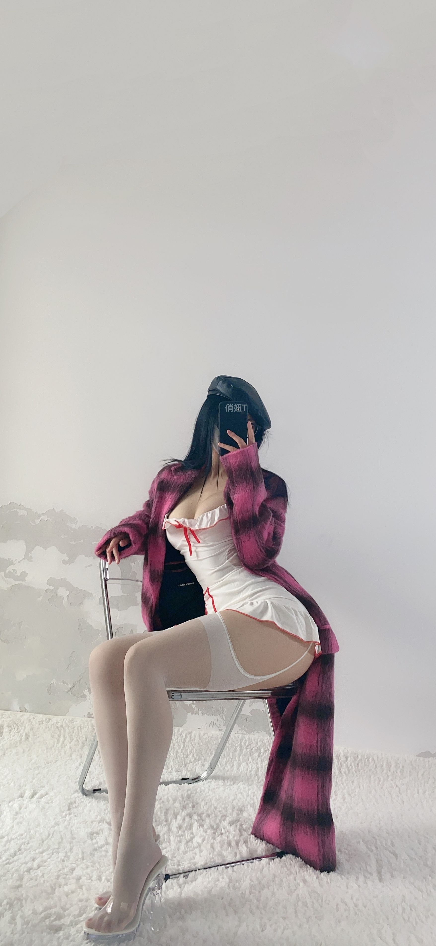 俏妞qiaoniuTT – 护士姐姐 [18P]