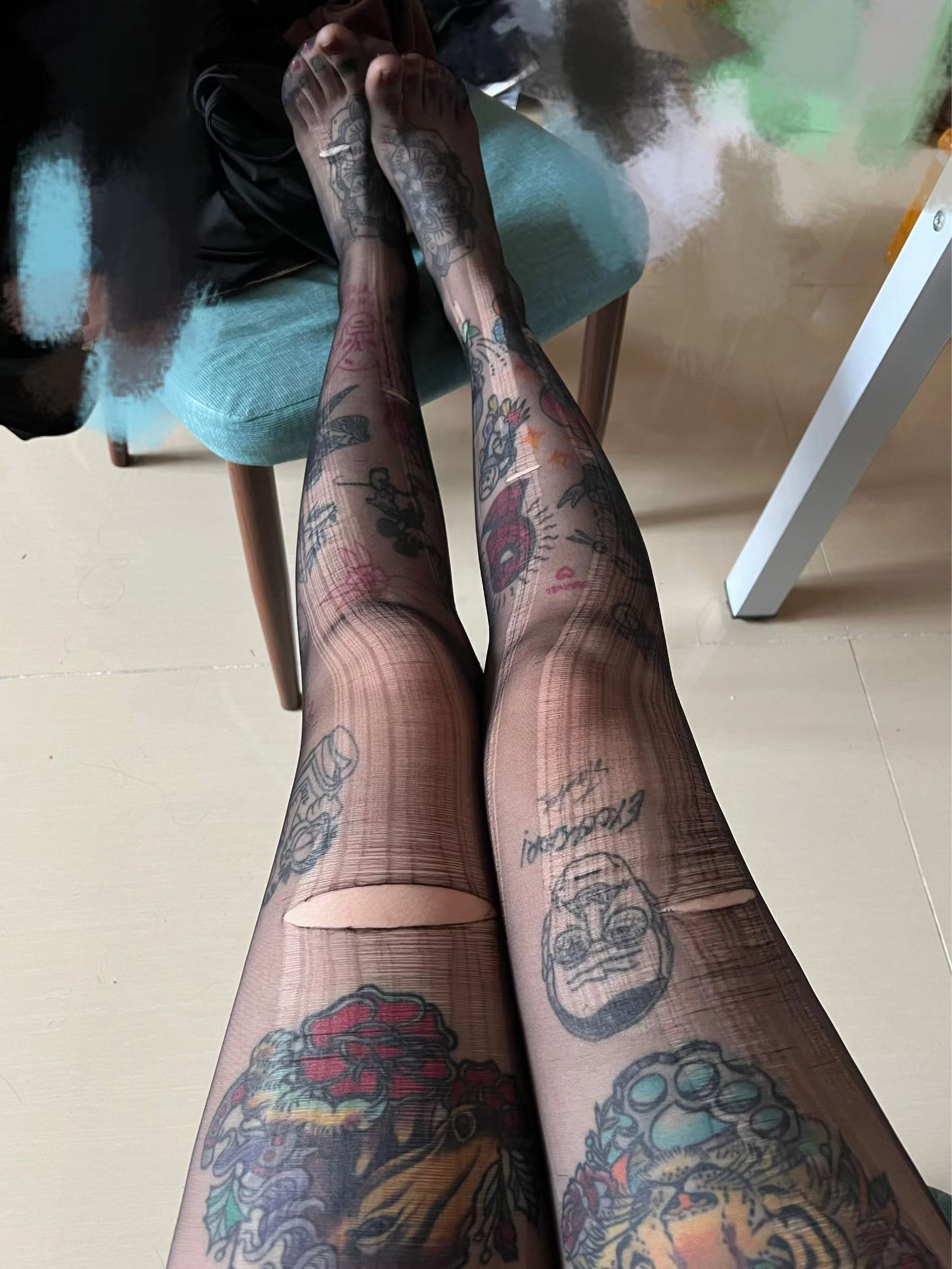 卡通百科老王 – 纹身秘书 [16P]