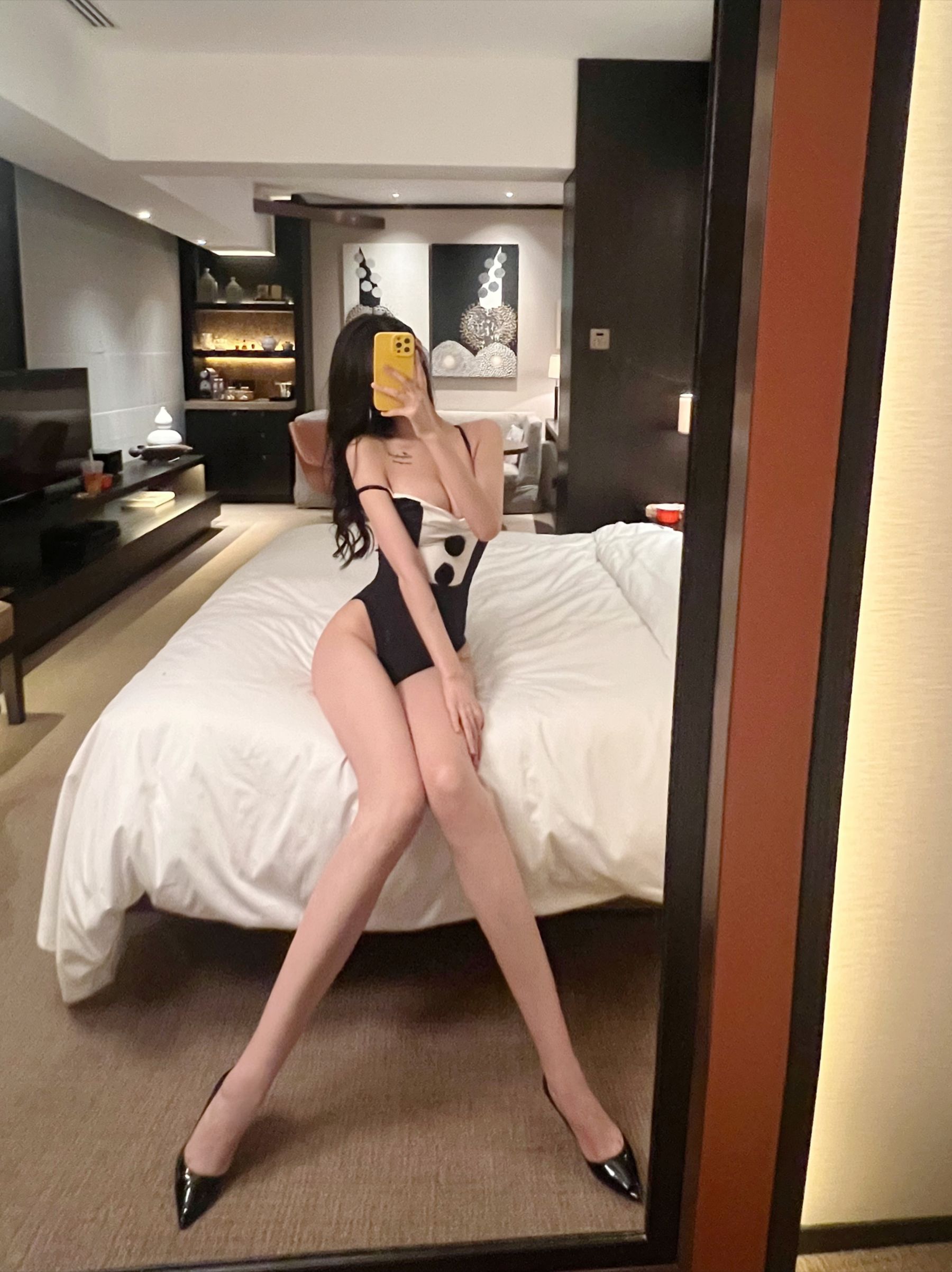 葛征GEZHENG – 黑色连体御姐 [22P]