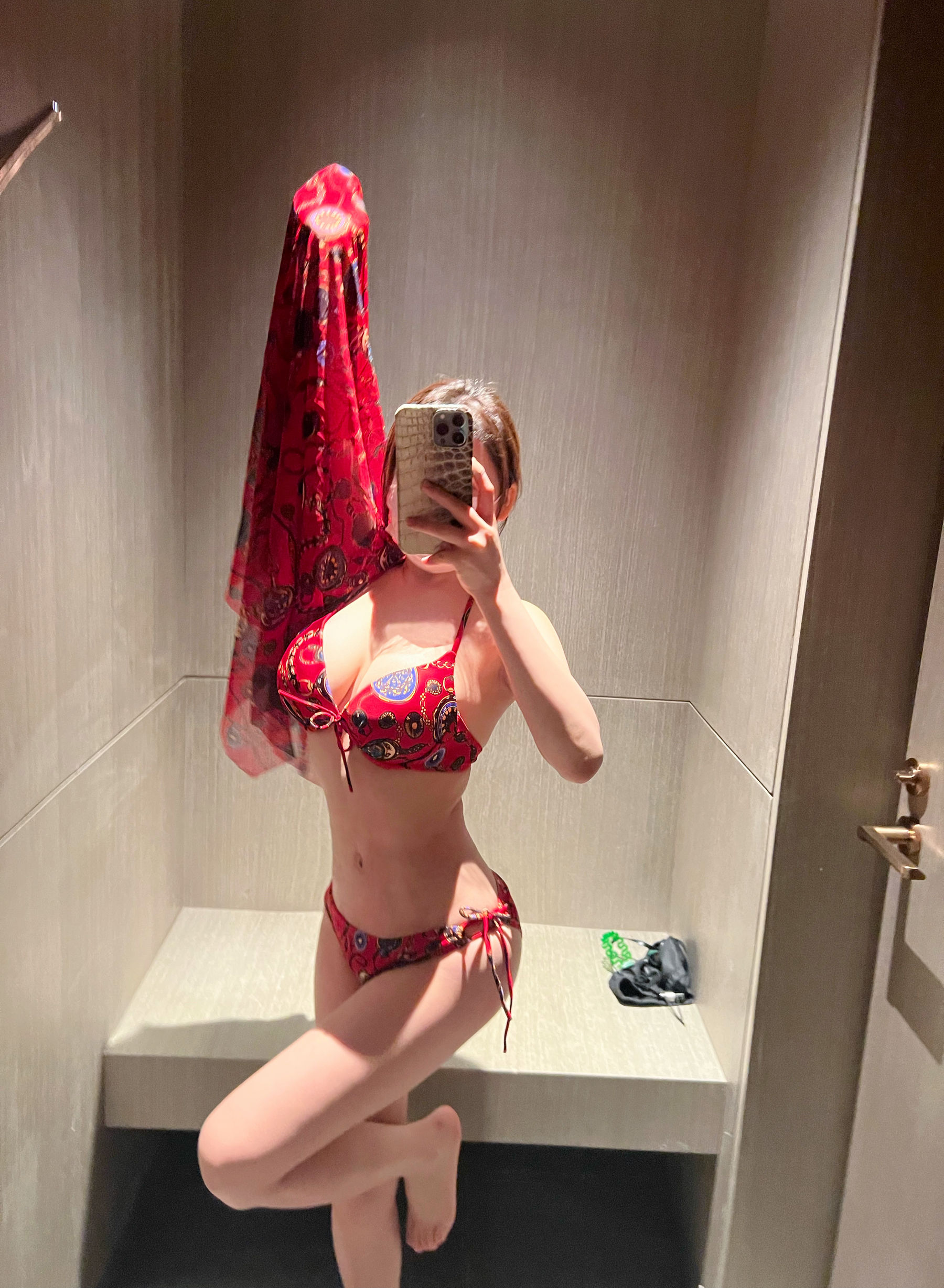 奔跑的晶骡儿 – 红色内衣 [39P]