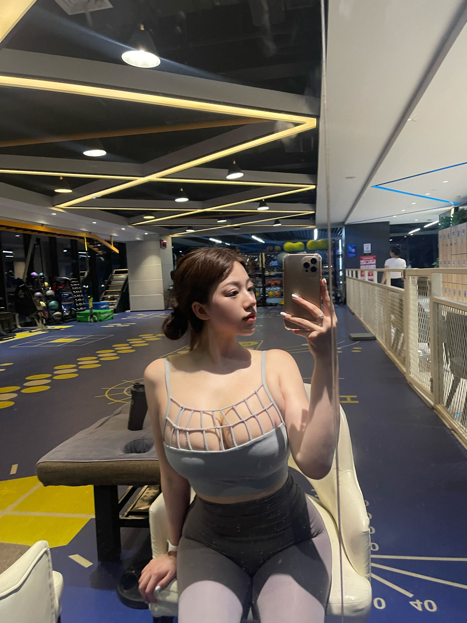 奶宝妹纸 – 打网球吗 [18P]