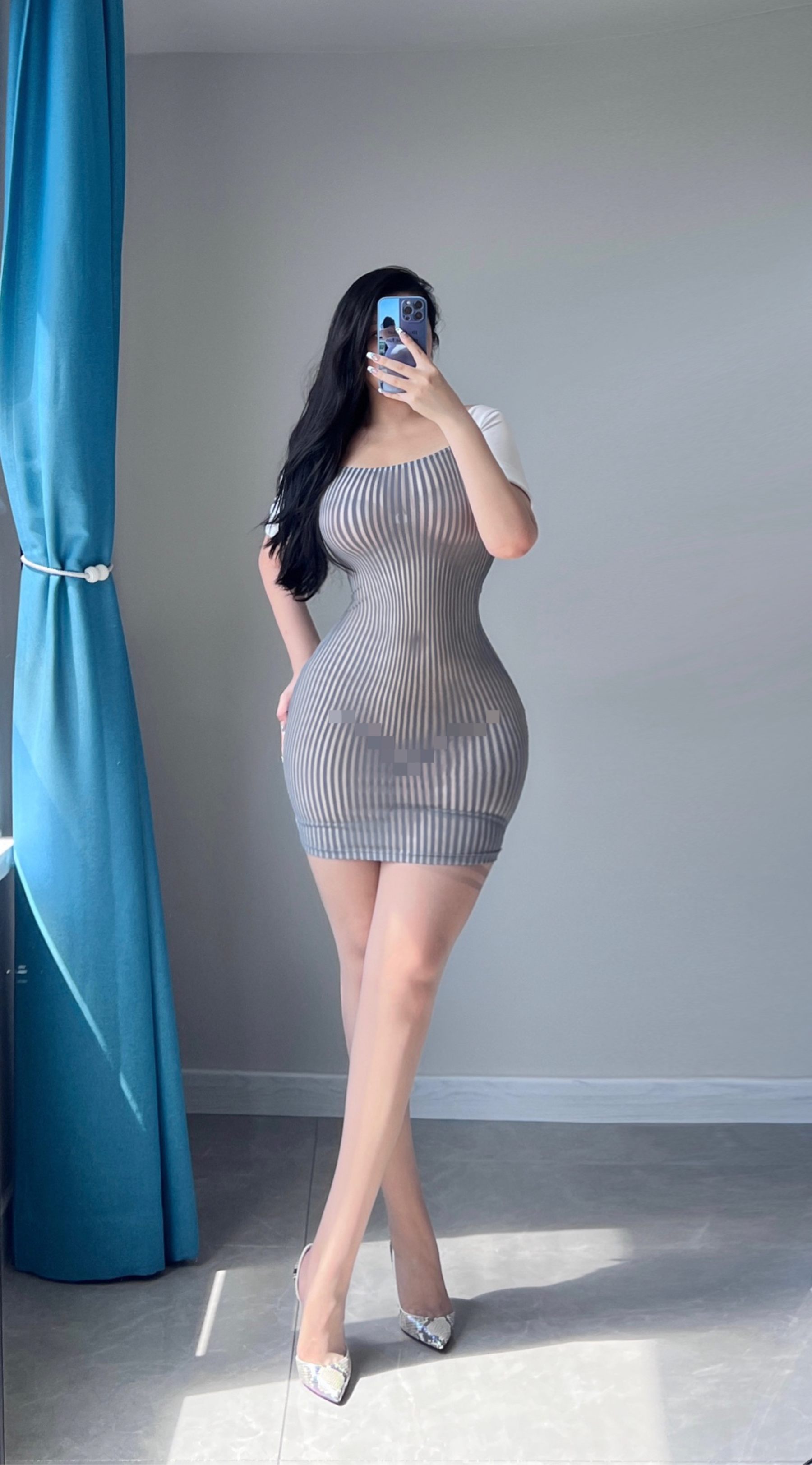 120斤的小王同学 – 职业装 [17P]