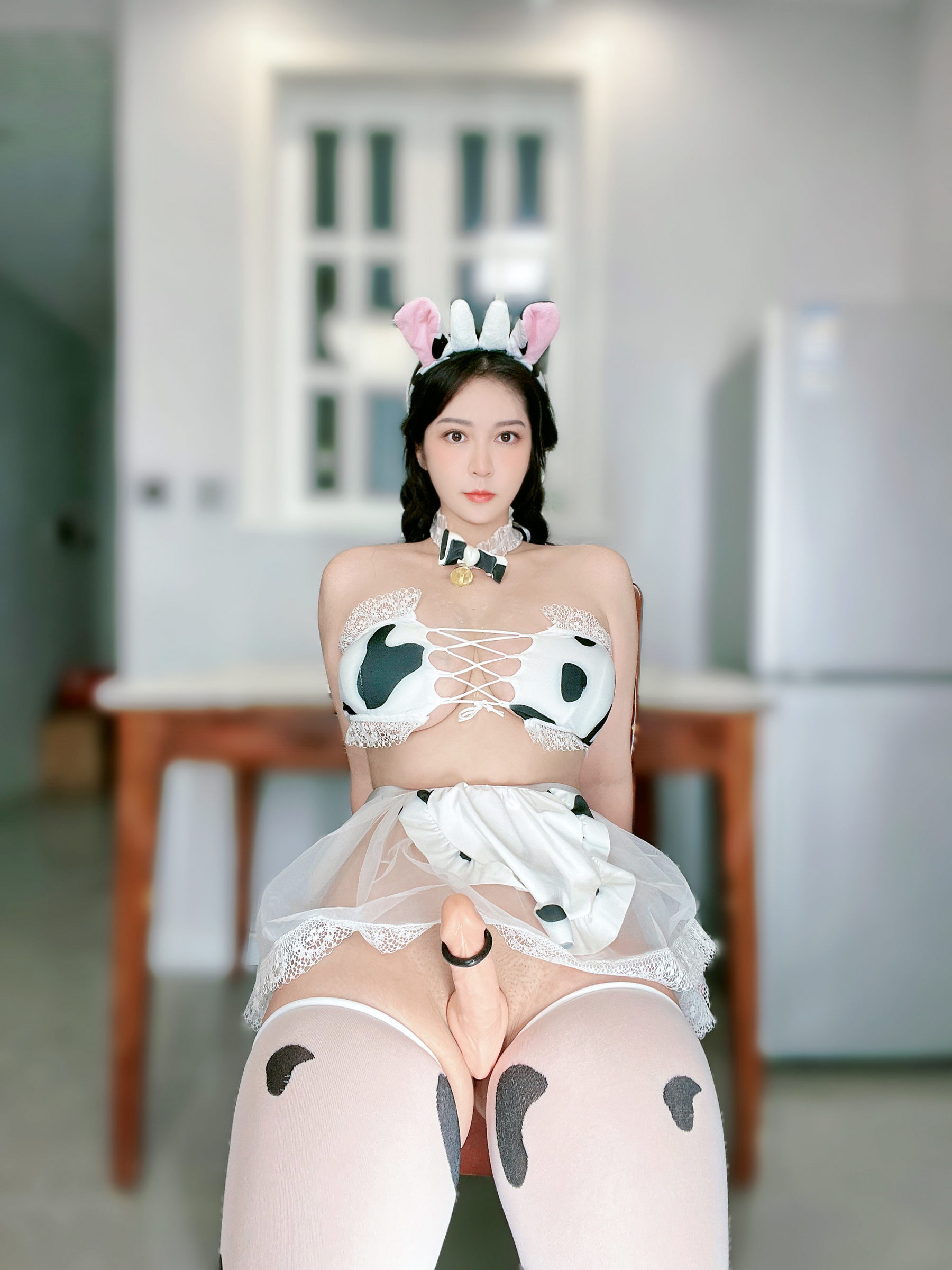 120斤的小王同学 – 特产牛奶 [35P]